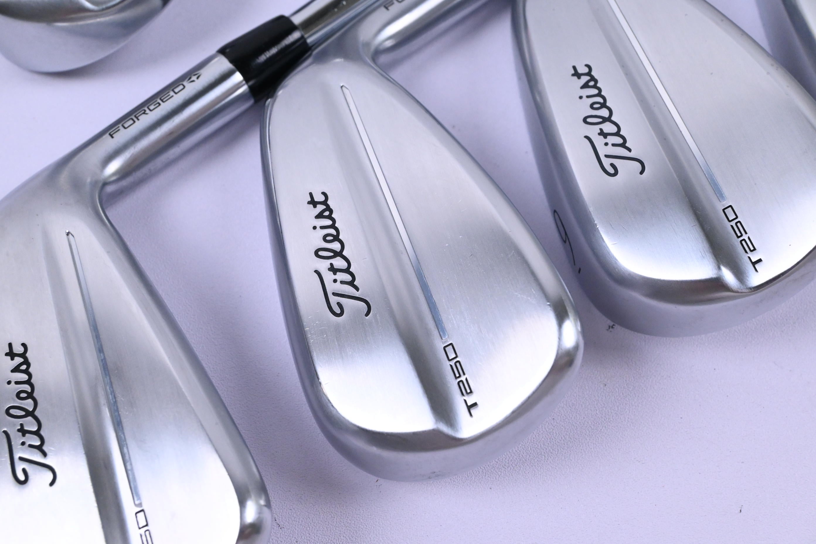 Titleist T250 2025 Irons / 4-PW / X-Flex KBS Tour Shafts