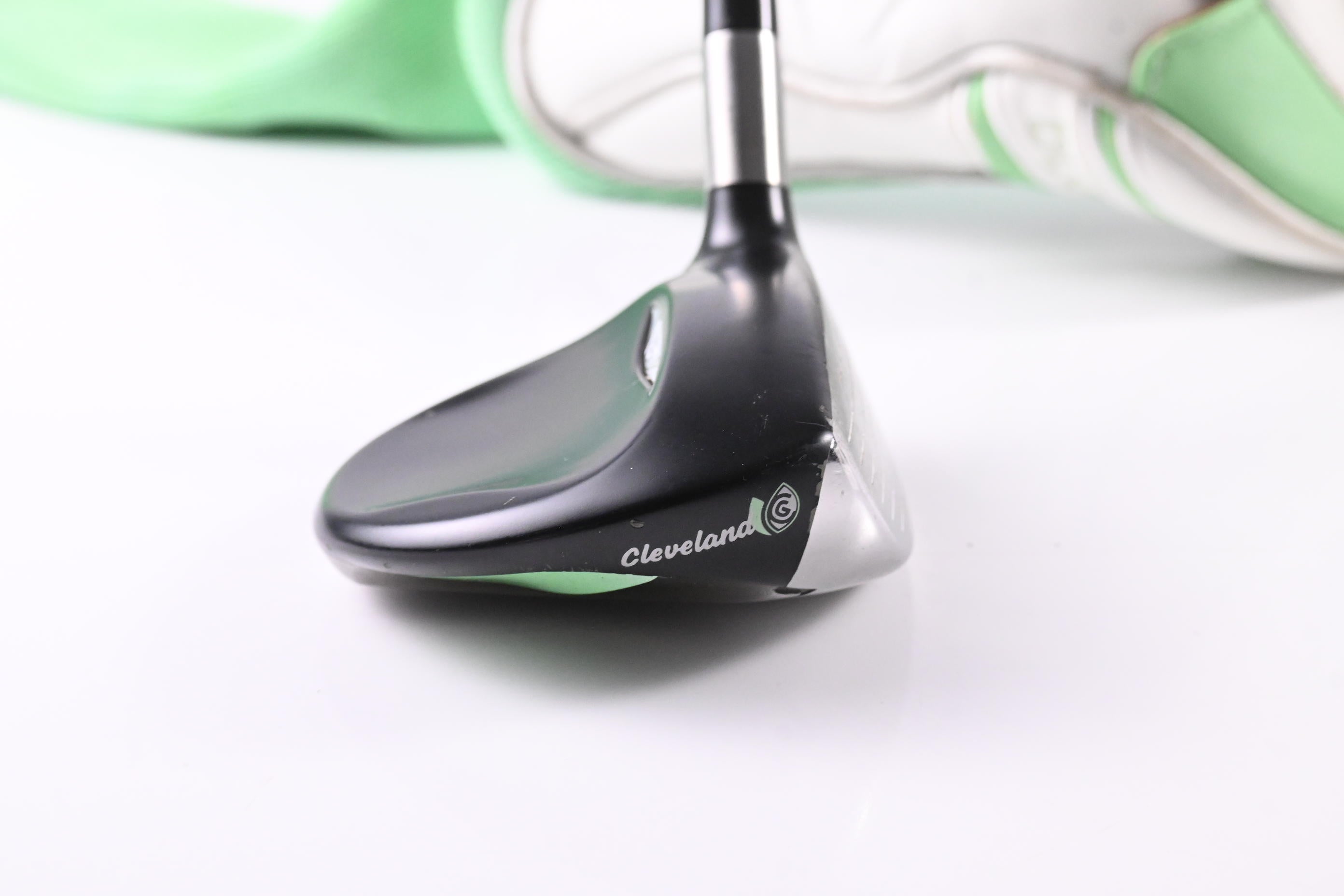 Ladies Cleveland HiBore Bloom #5 Wood / 19 Degree / Ladies Flex Graphite Design