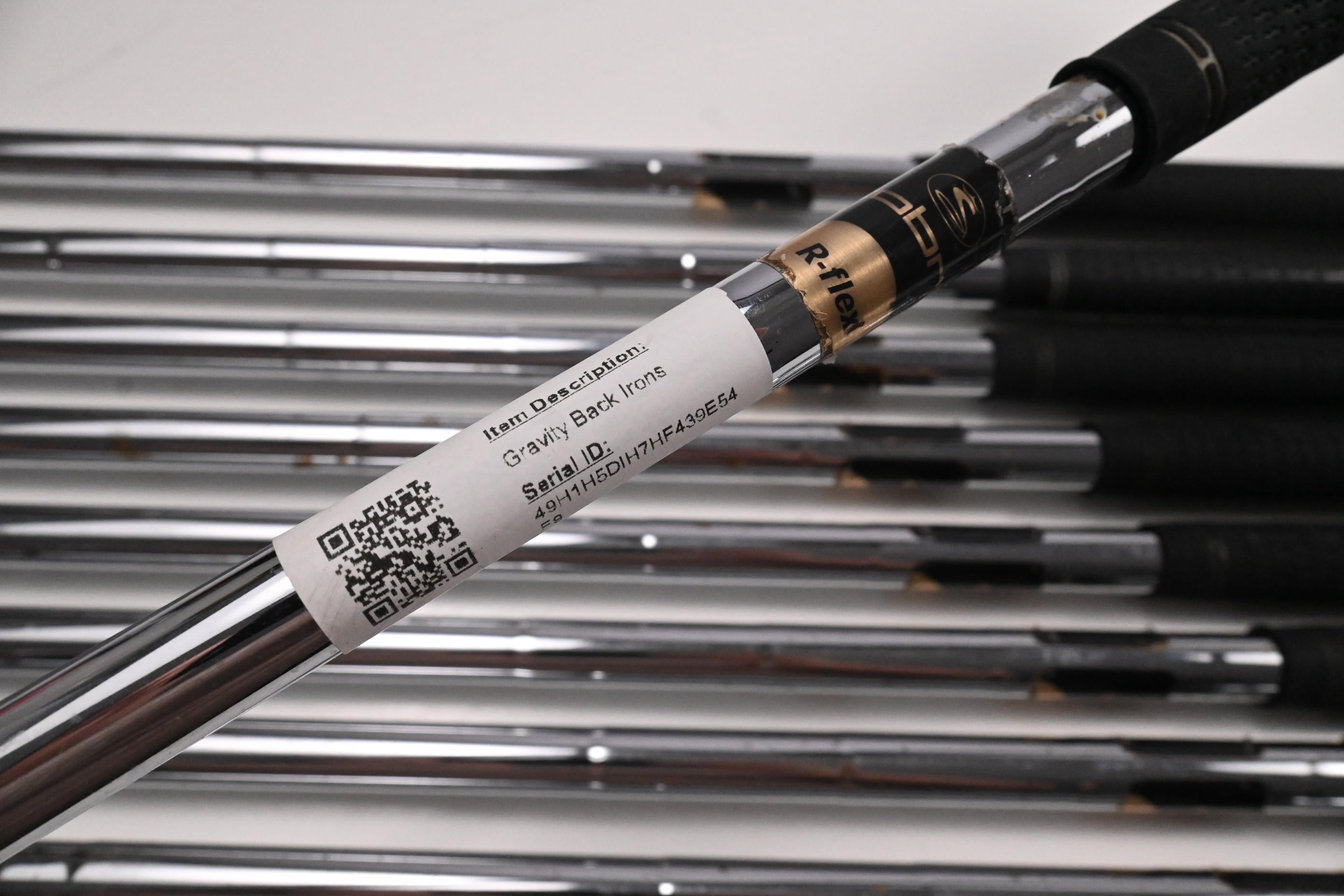 Cobra Gravity Back Irons / 3-PW+SW / Regular Flex Cobra Shafts