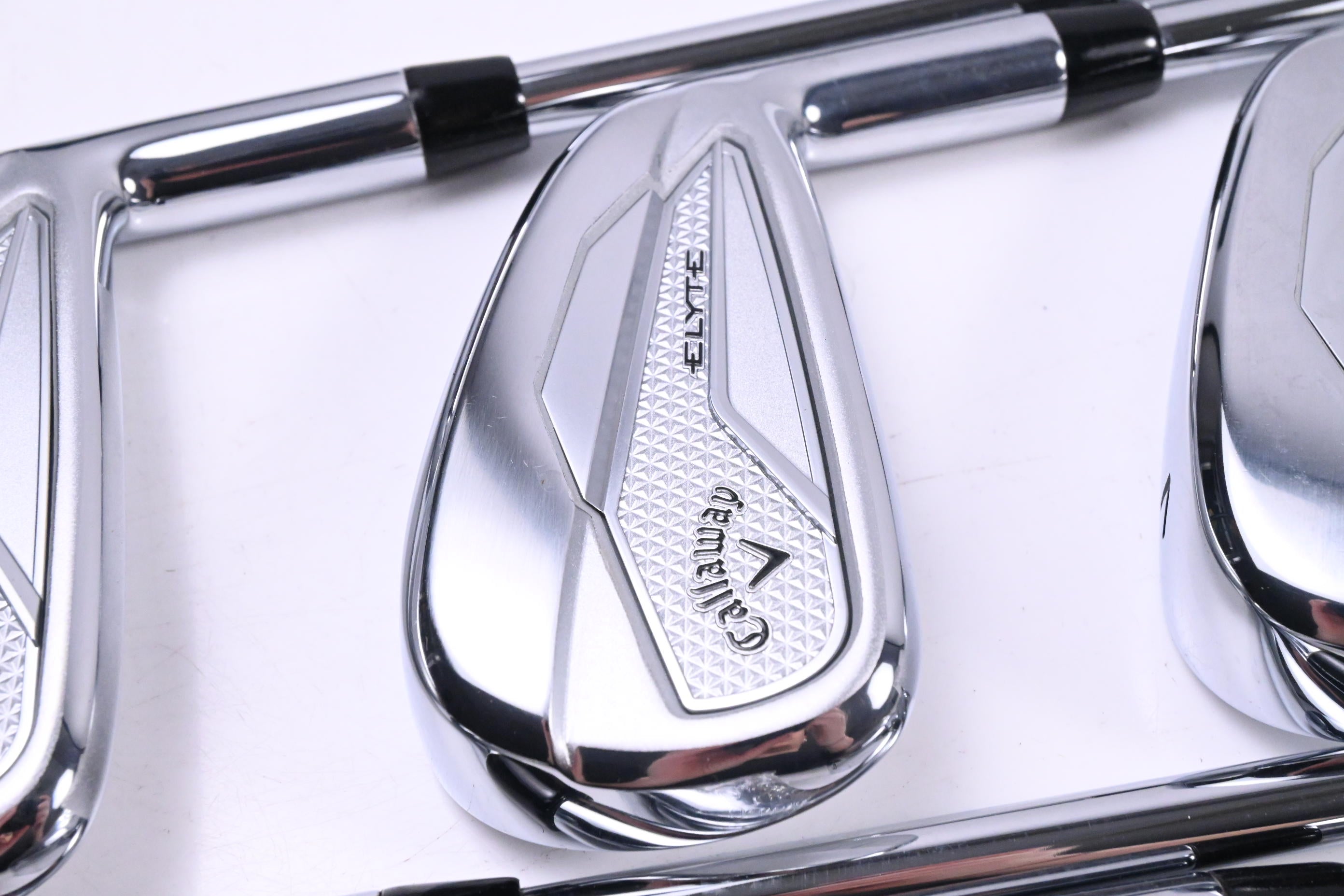 Callaway Elyte Irons / 5-PW / Regular Flex Vector 7 80g Shafts