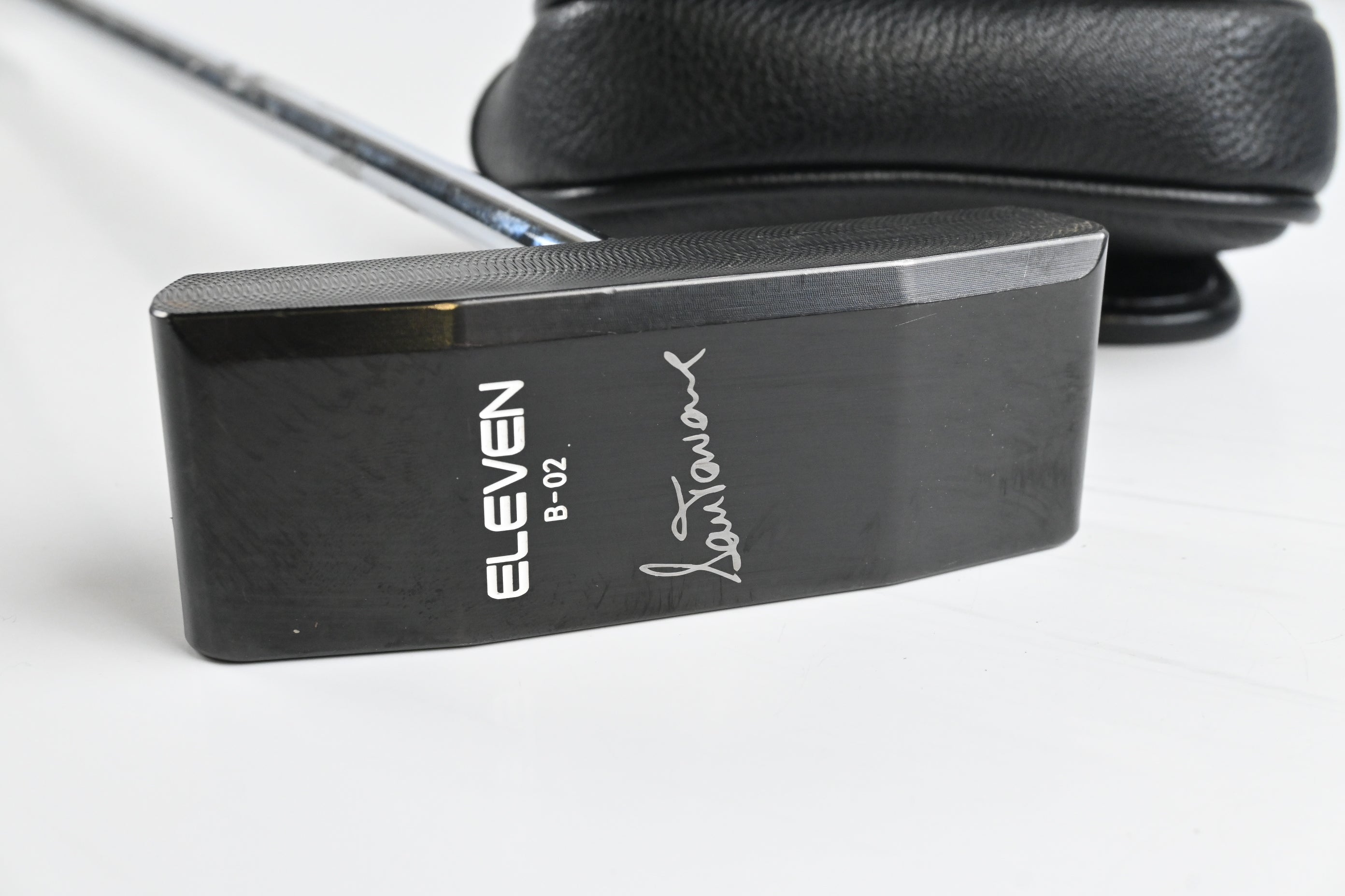 Left Hand Eleven Sam Torrance Broom Handle 02 Putter / 47 Inch