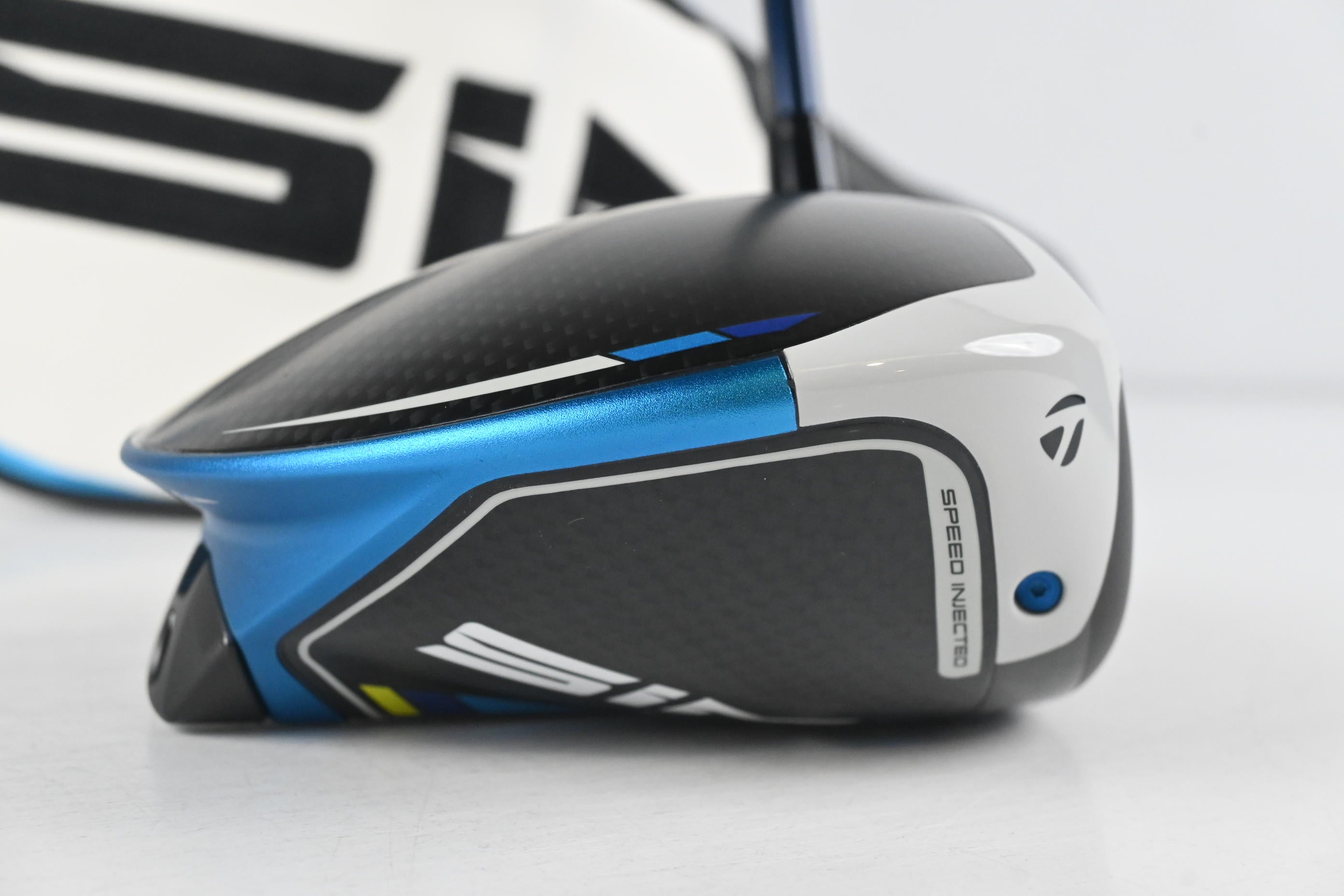 Taylormade SIM2 Max Driver / 9 Degree / Stiff Flex Fujikura Ventus Blue 5 Shaft