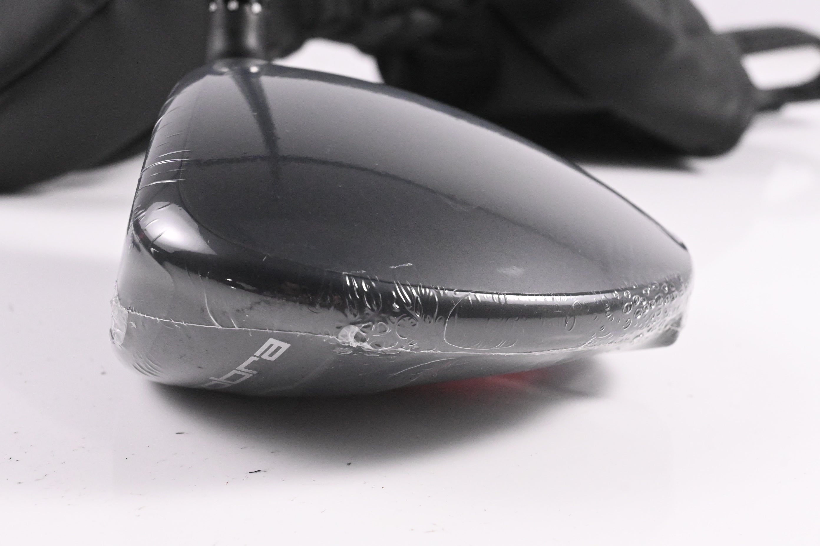 Left Hand Cobra DS-Adapt MAX-D Driver / 10.5 Degree / Senior Flex Vanquish 4