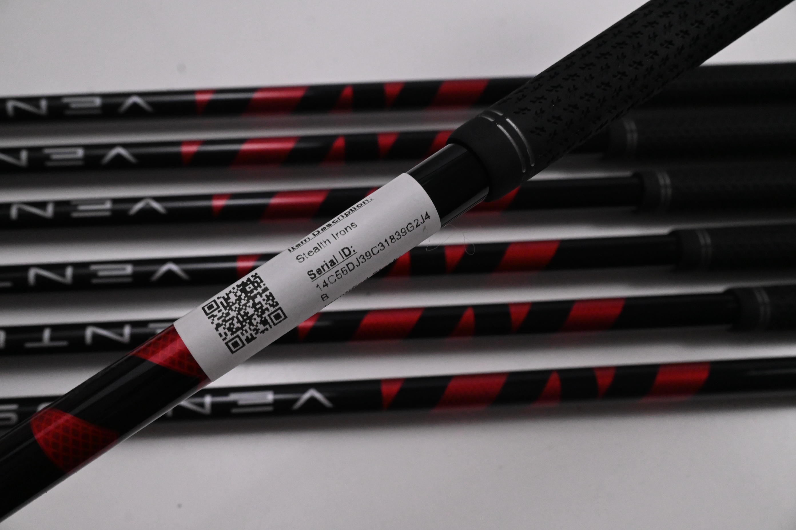 Taylormade Stealth Irons / 5-PW+SW / Regular Flex Ventus Red 6 Shaft