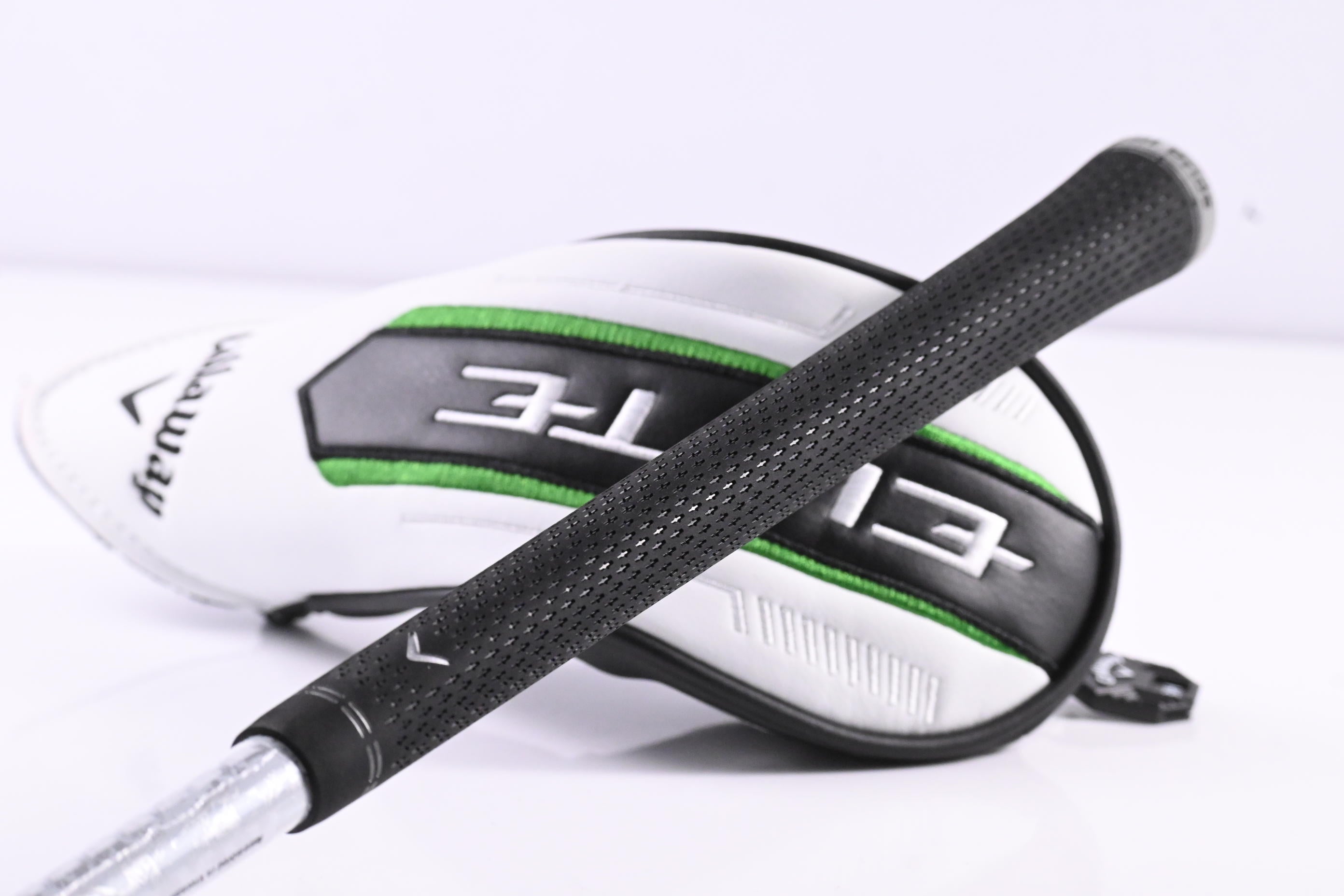 Callaway Elyte #4 Hybrid / 22 Degree / Regular Flex Denali Charcoal 60 Shaft