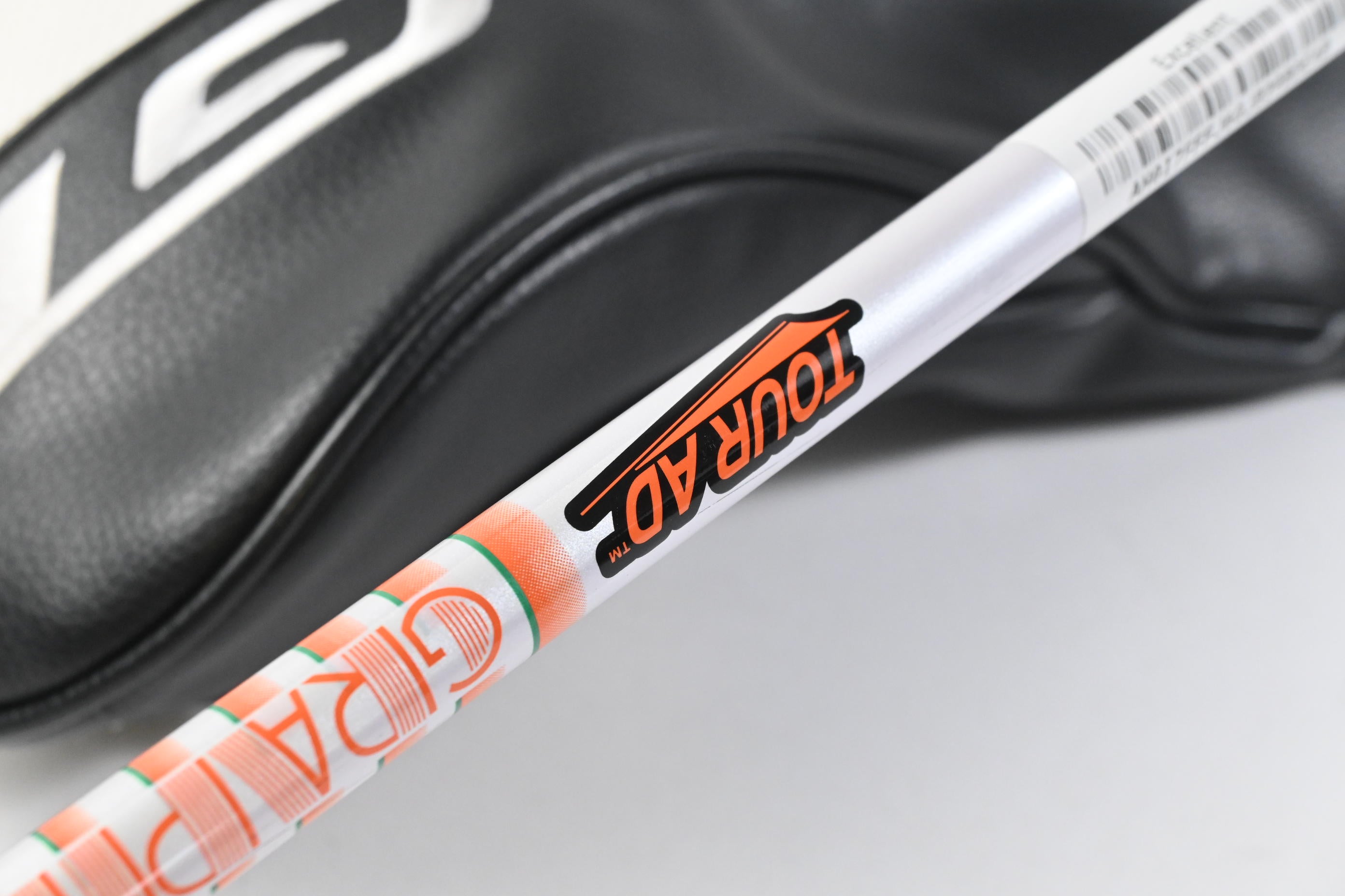 Titleist GT3 Driver / 9 Degree / X-Flex Tour AD DI-6 Shafts