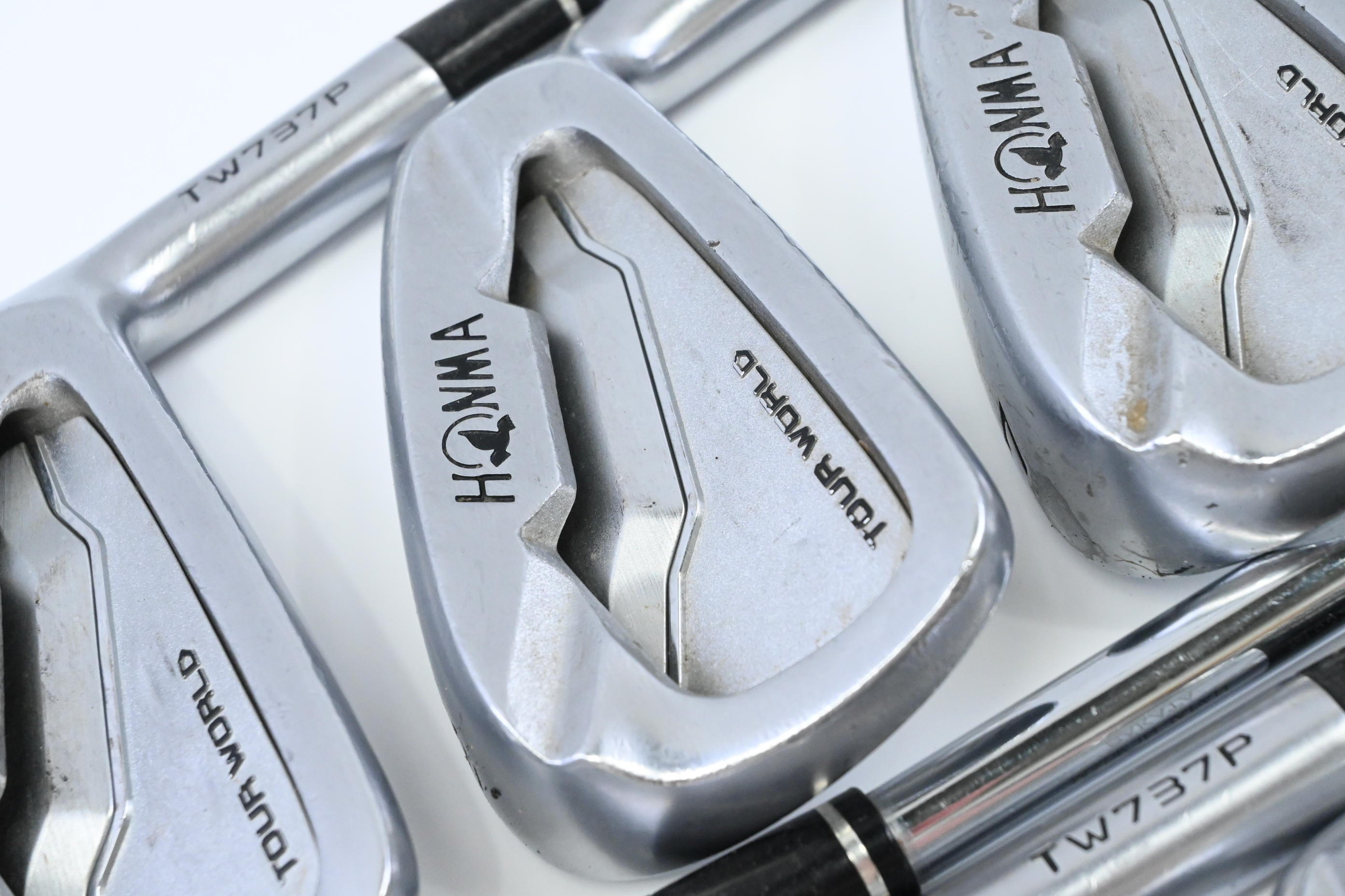 Honma TW737 P Irons / 5-PW+GW / Regular Flex NS Pro 950GH Shafts