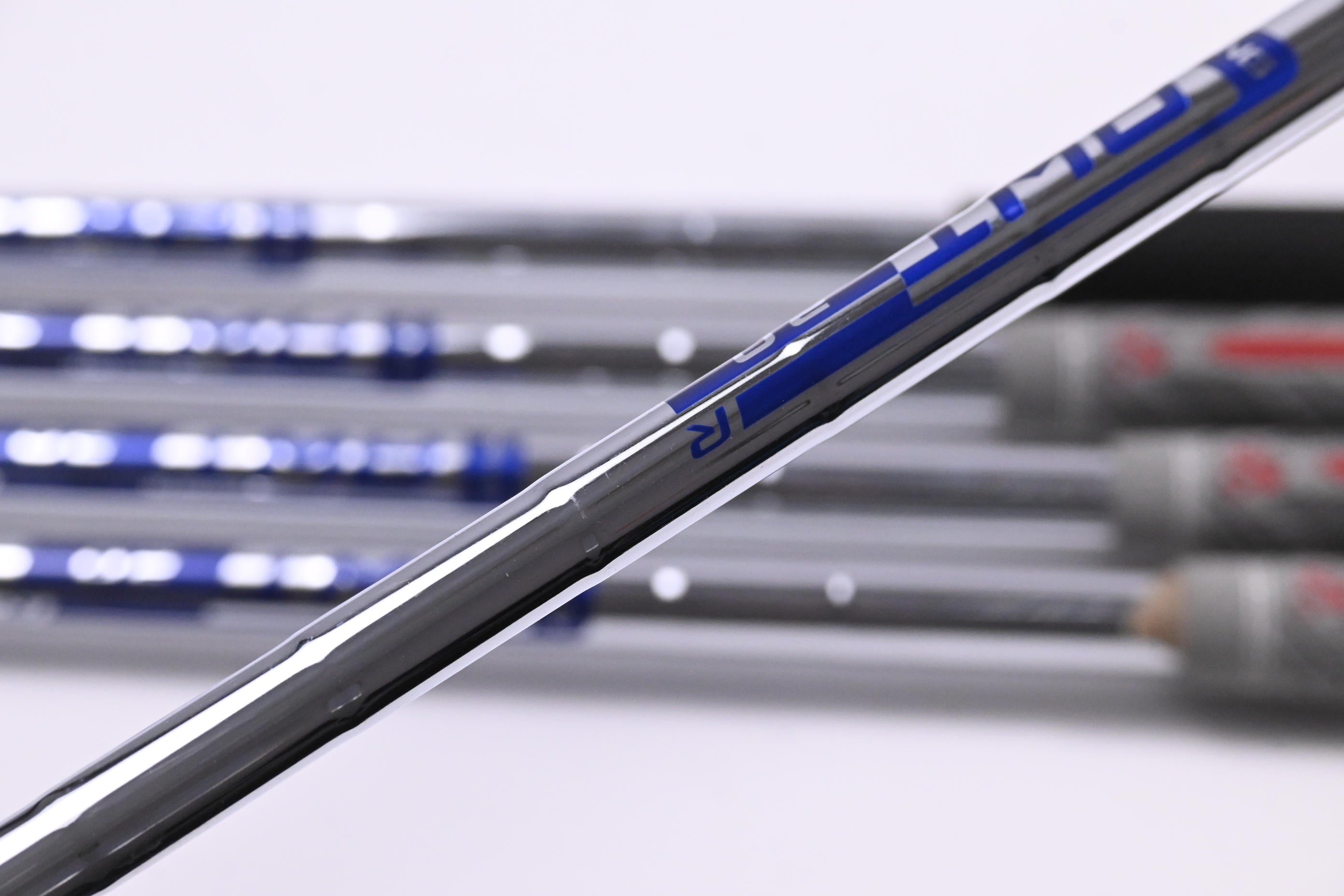 Ping G400 Irons / 6-PW / Green Dot / Regular Flex Ping AWT 2.0 Shafts