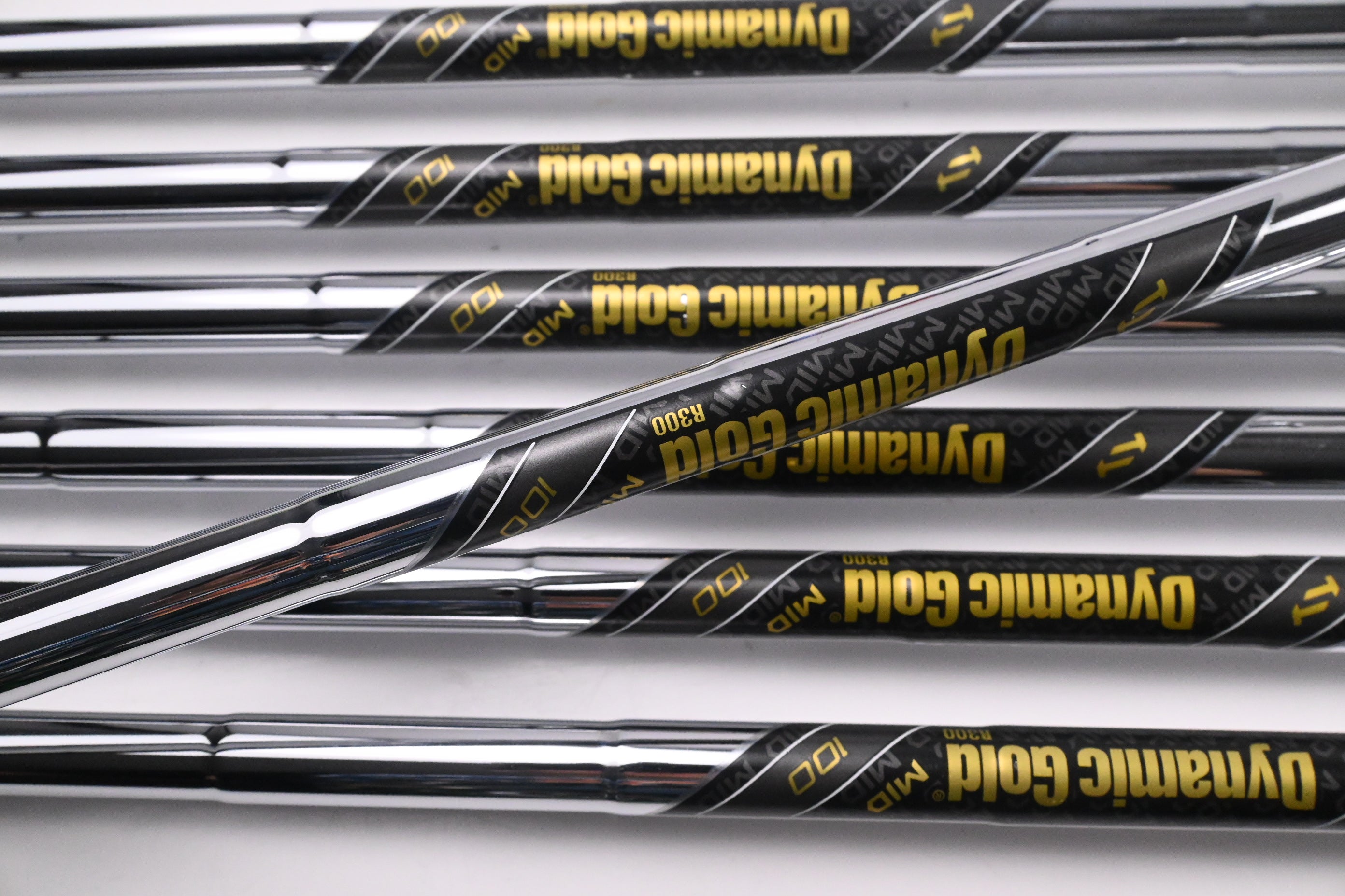 Mizuno Pro 245 Irons / 4-PW / Regular Flex Dynamic Gold Mid 100 R300 Shafts