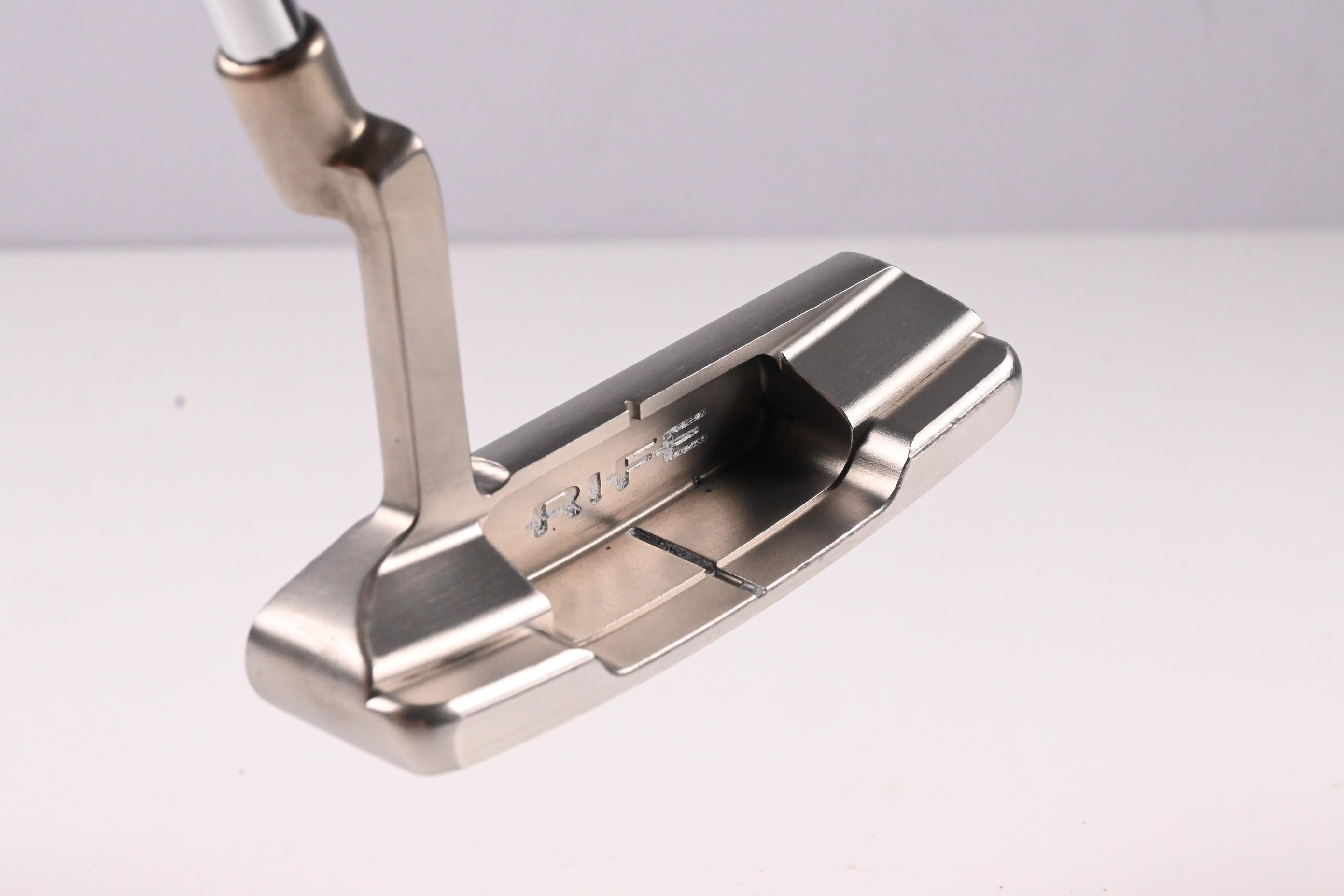 Rife Aussie Tour Edition Putter / 32 Inch