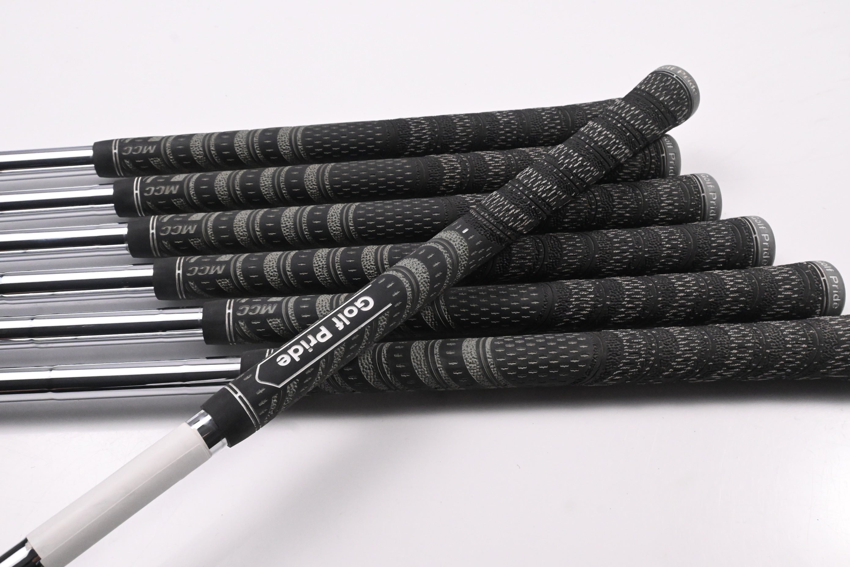 Mizuno Pro 245 Irons / 4-PW / Regular Flex Dynamic Gold Mid 100 R300 Shafts