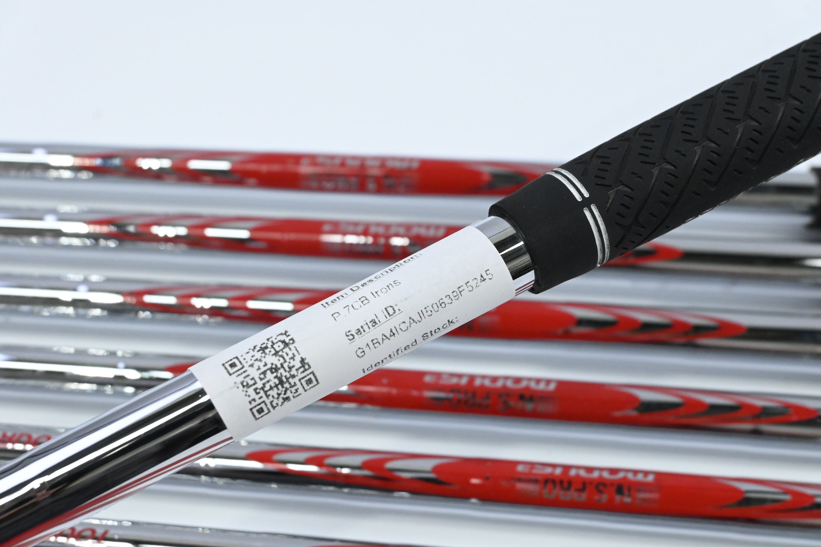 Taylormade P.7CB Irons / 4-PW / Stiff Flex NS Pro Modus3 Tour 105 Shafts