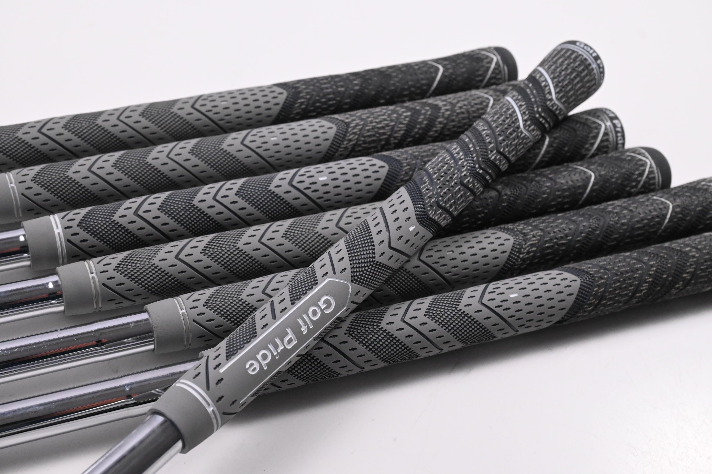 Mizuno JPX 919 Forged Irons / 4-PW / Stiff Flex Dynamic Gold 105 S300 Shafts