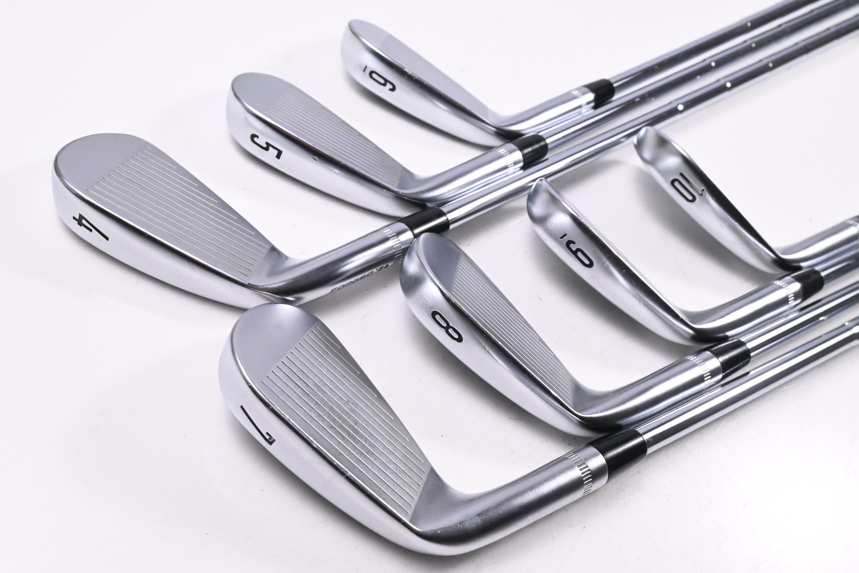 Callaway Apex CB 24 Irons / 4-10i / Stiff Flex Dynamic Gold MID 115 S300 Shafts