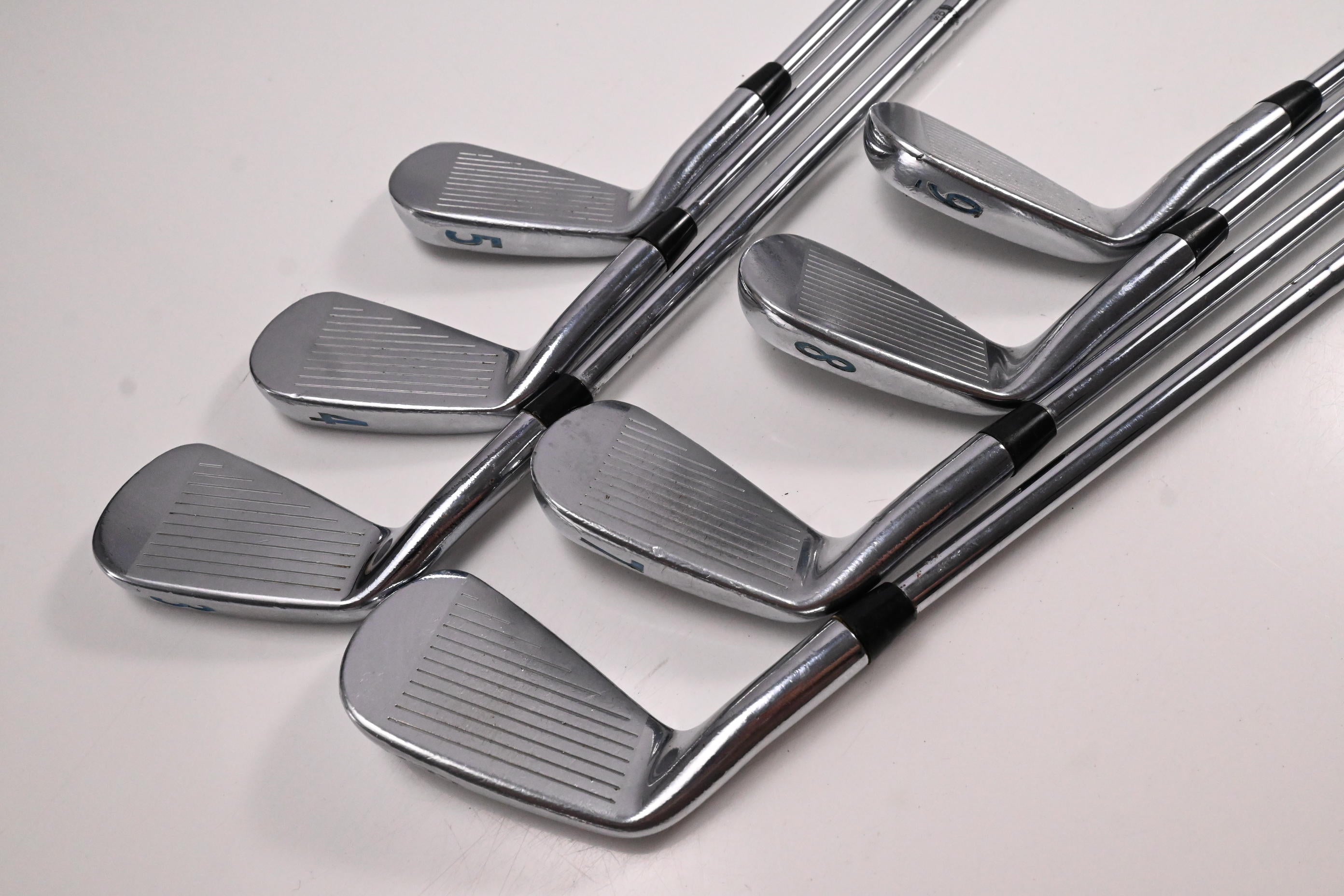 Titleist MB 710 Irons / 3-9i / X-Flex Dynamic Gold X100 Shafts