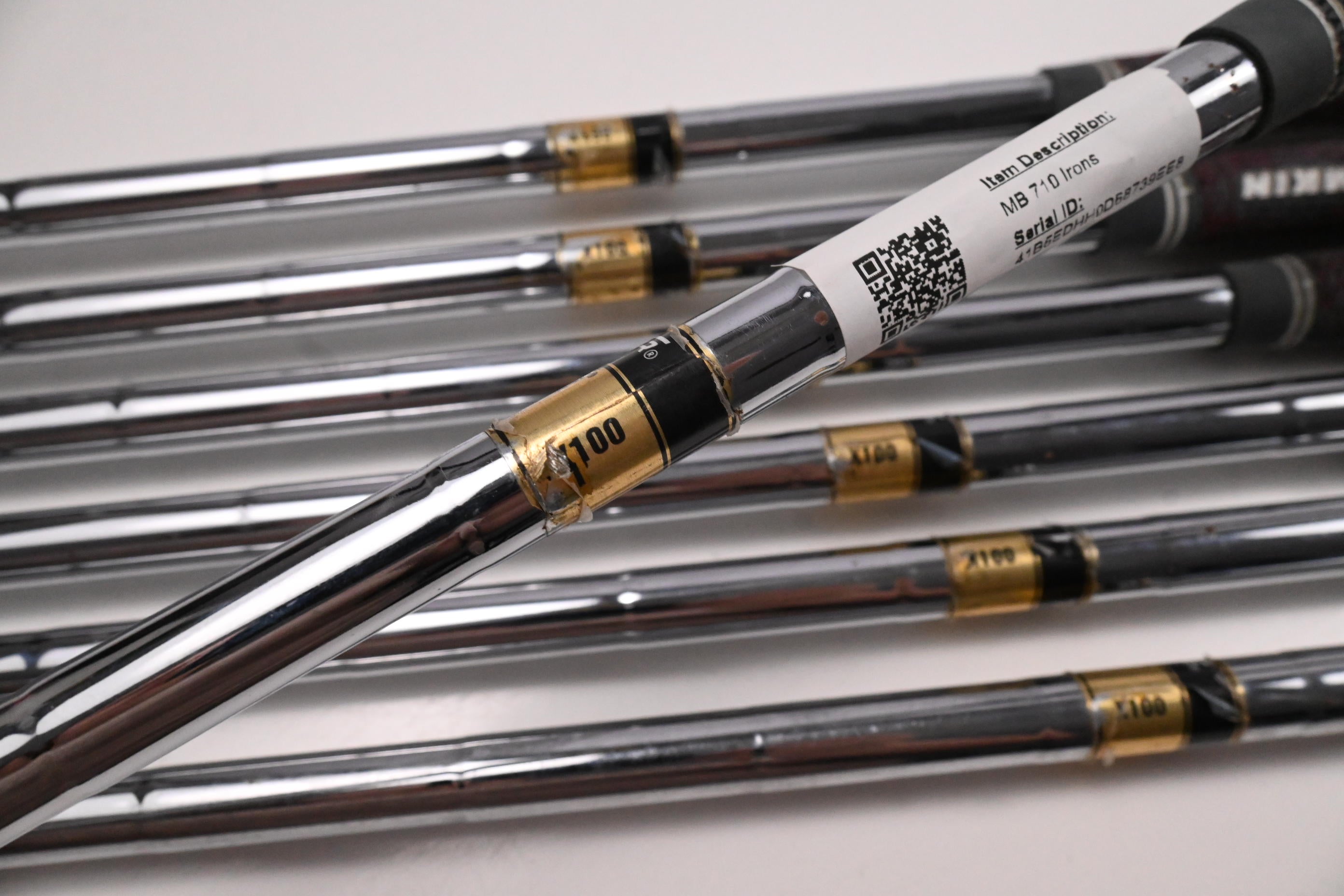 Titleist MB 710 Irons / 3-9i / X-Flex Dynamic Gold X100 Shafts