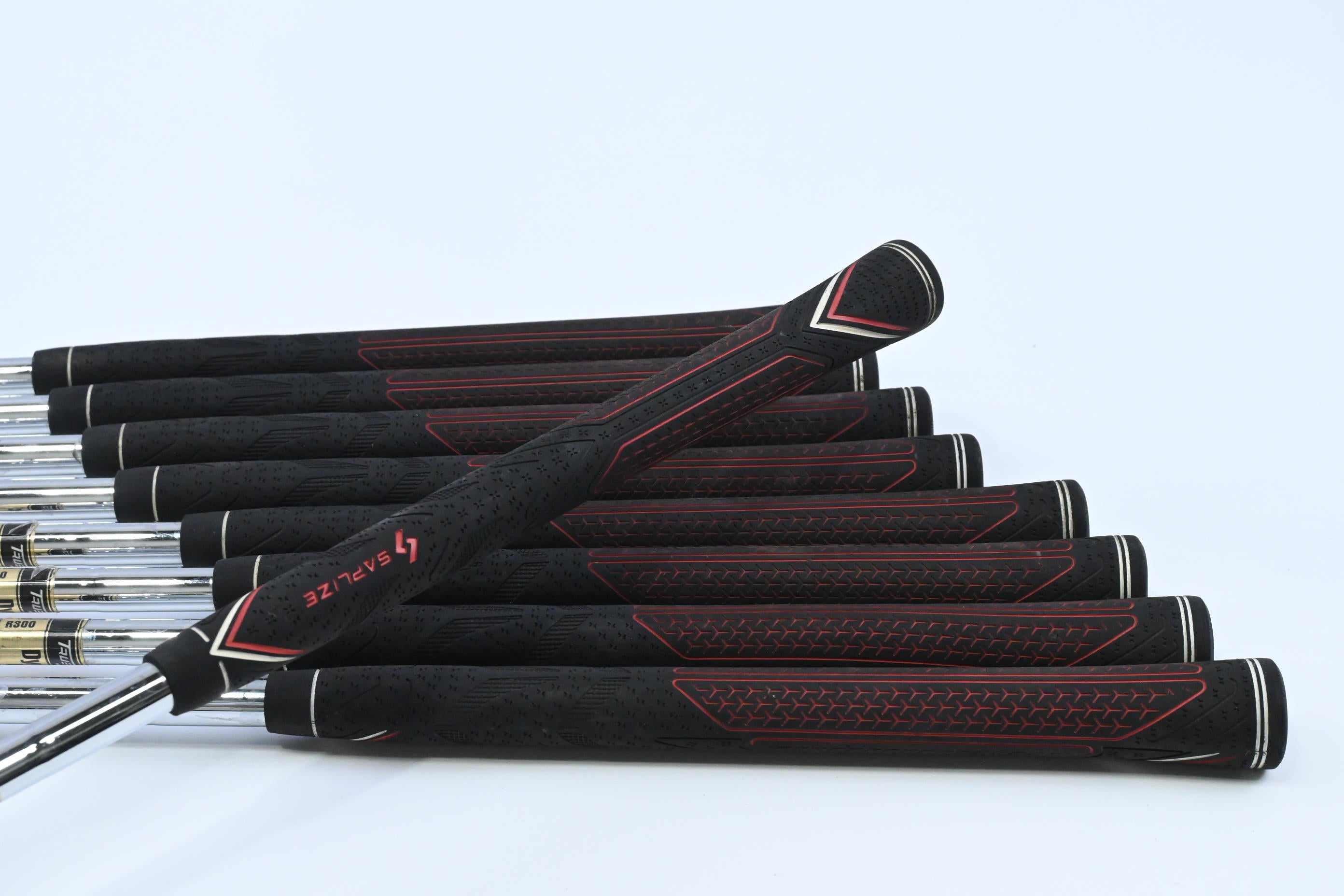 Mizuno MP-30 Irons / 2-PW / Regular Flex Dynamic Gold R300 Shafts