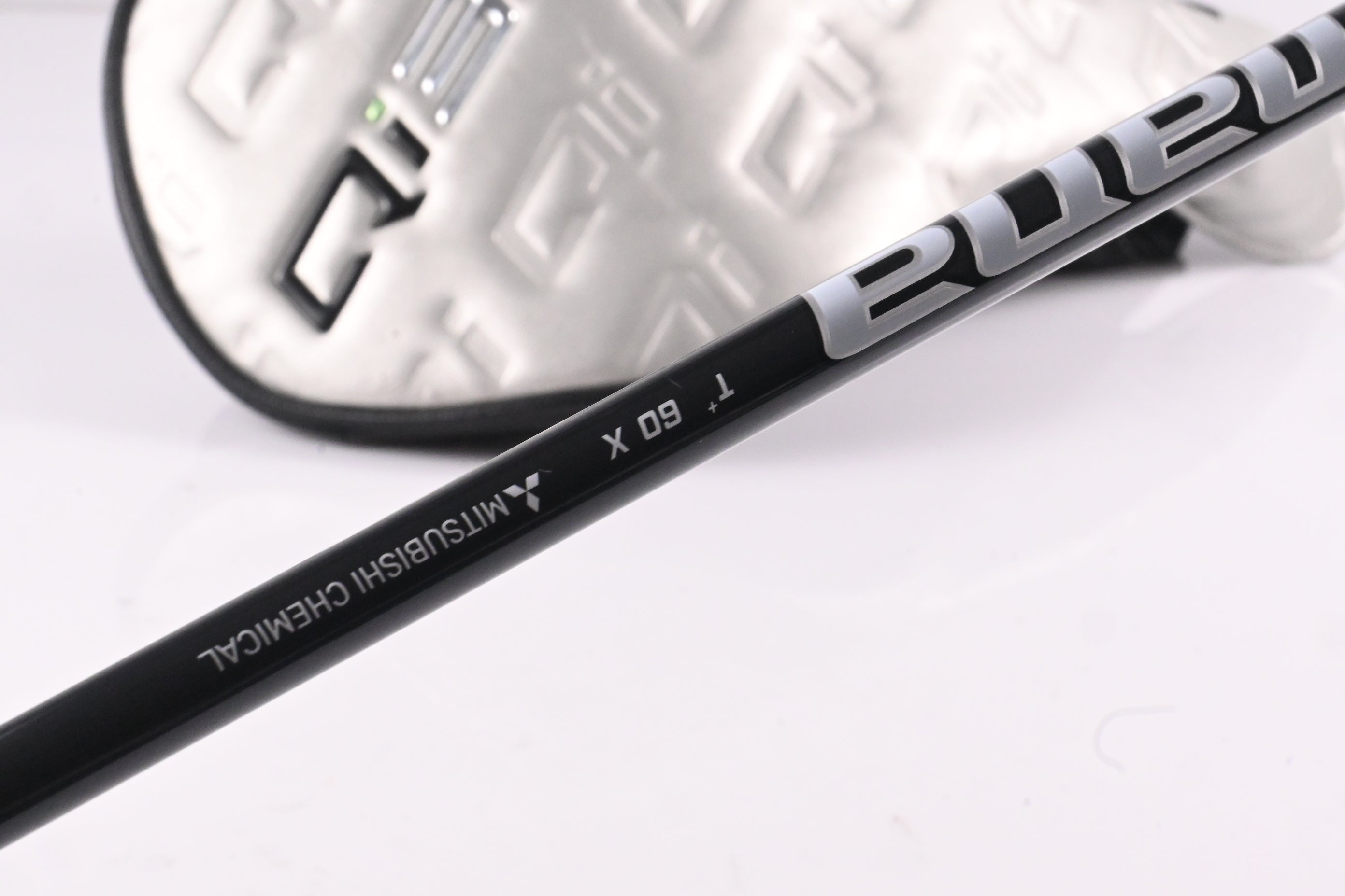 Taylormade Qi35 Driver / 10.5 Degree / X-Flex Diamana T+ 60 Shaft