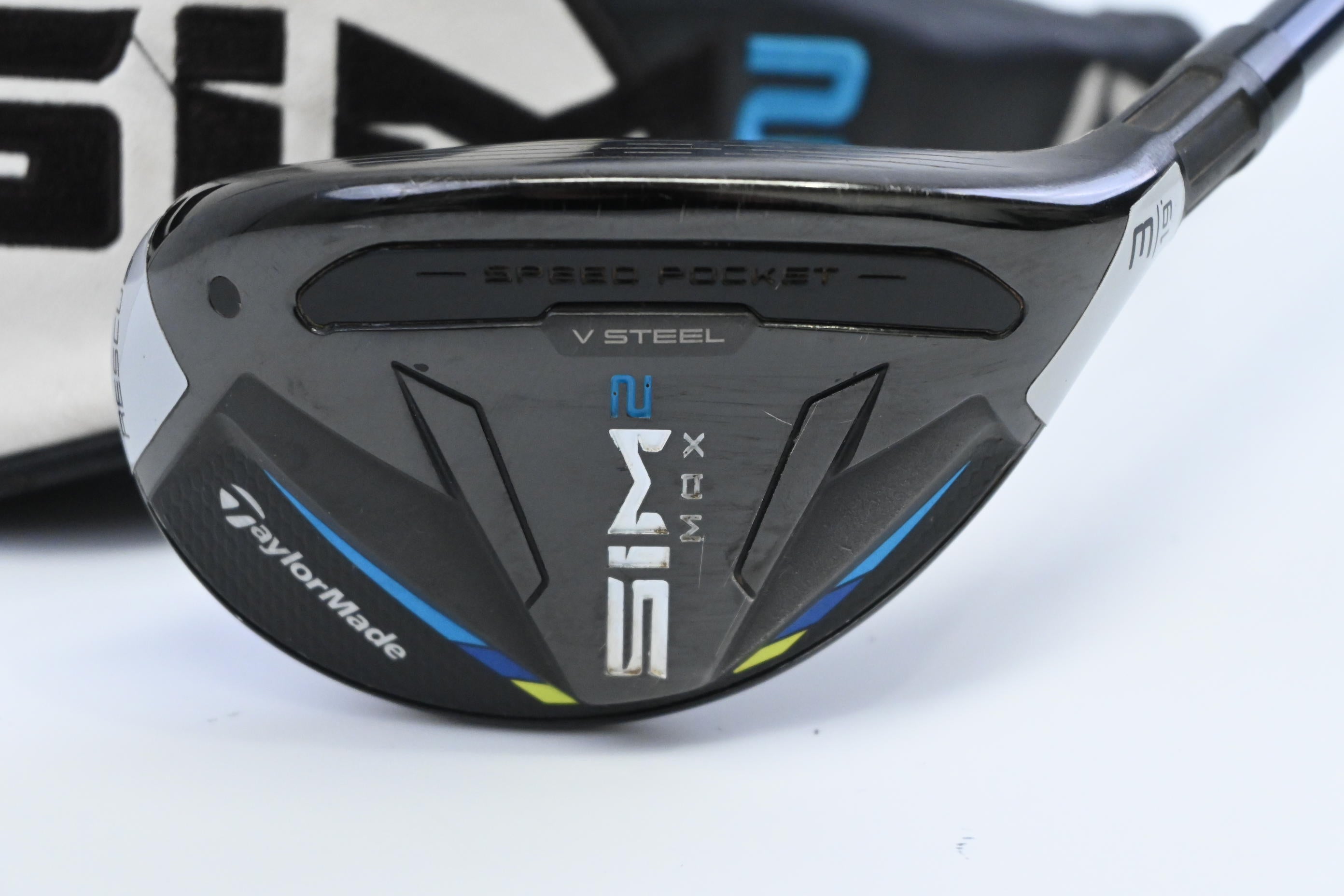 Taylormade SIM2 Max #3 Hybrid / 19 Degree / Regular Flex Fujikura Ventus Blue 6