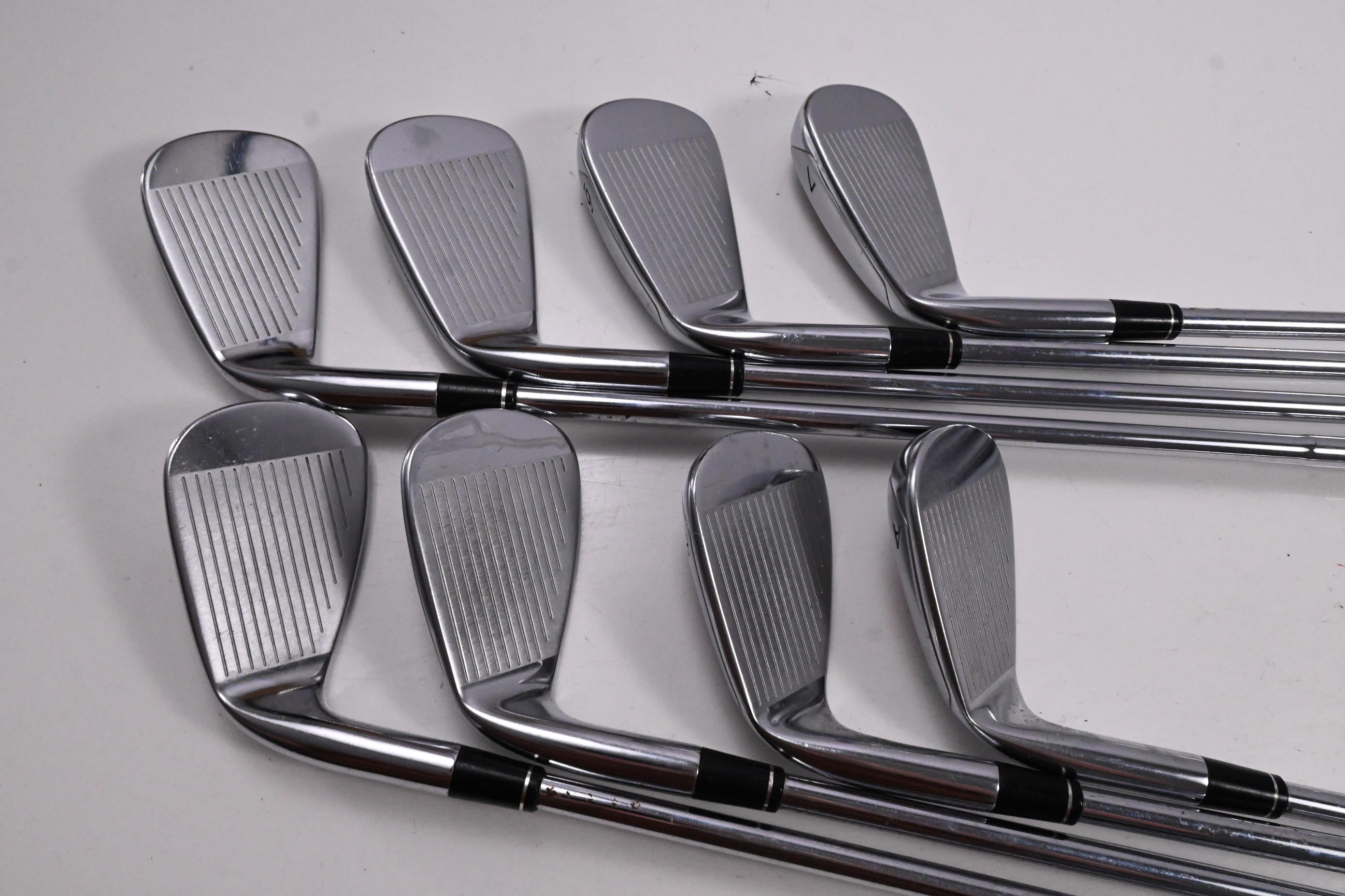 Taylormade R11 Irons / 4-PW+GW / Regular Flex KBS Tour 90 Shafts