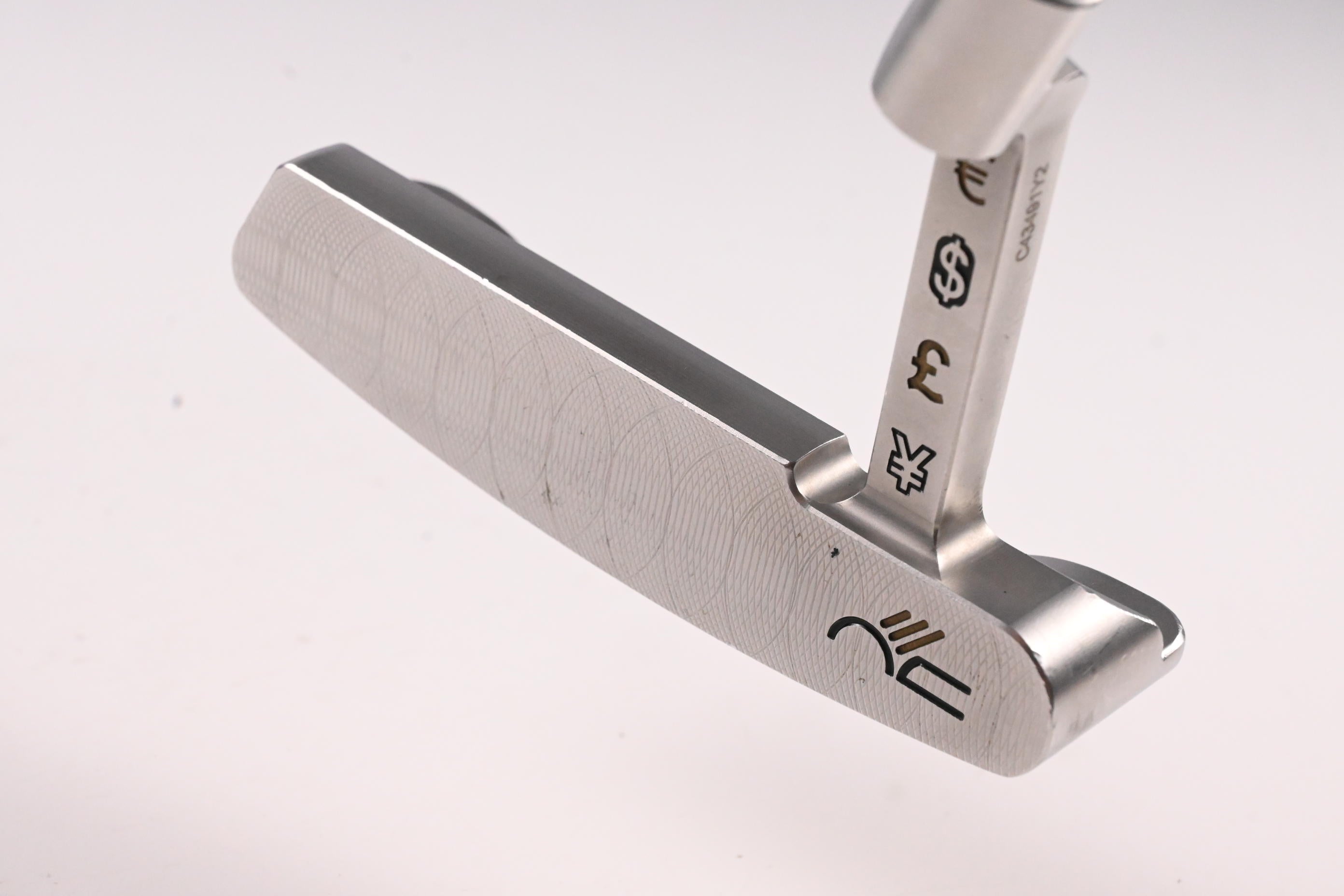 Never Compromise Dinero 303 Series Putter / 35 Inch
