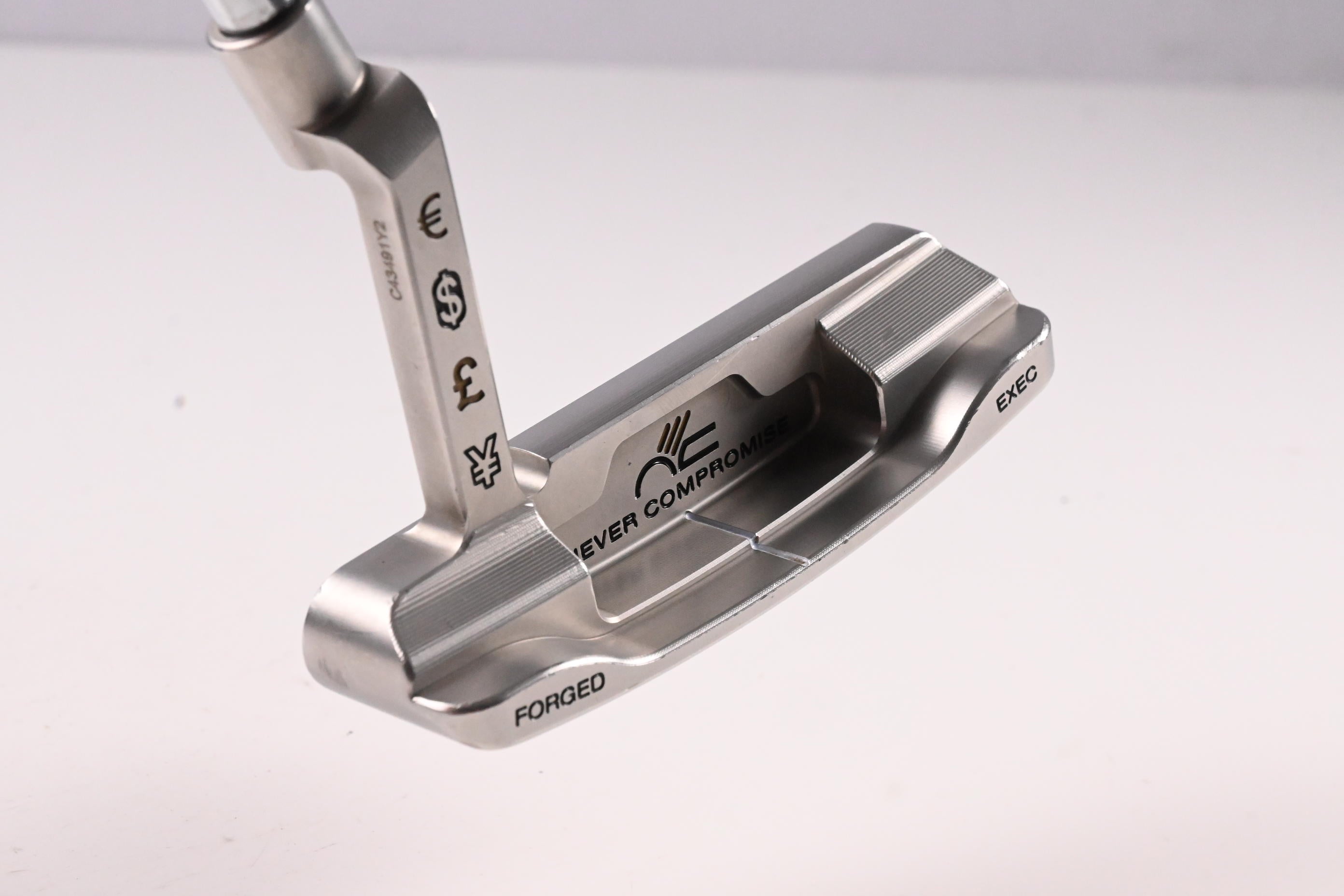 Never Compromise Dinero 303 Series Putter / 35 Inch