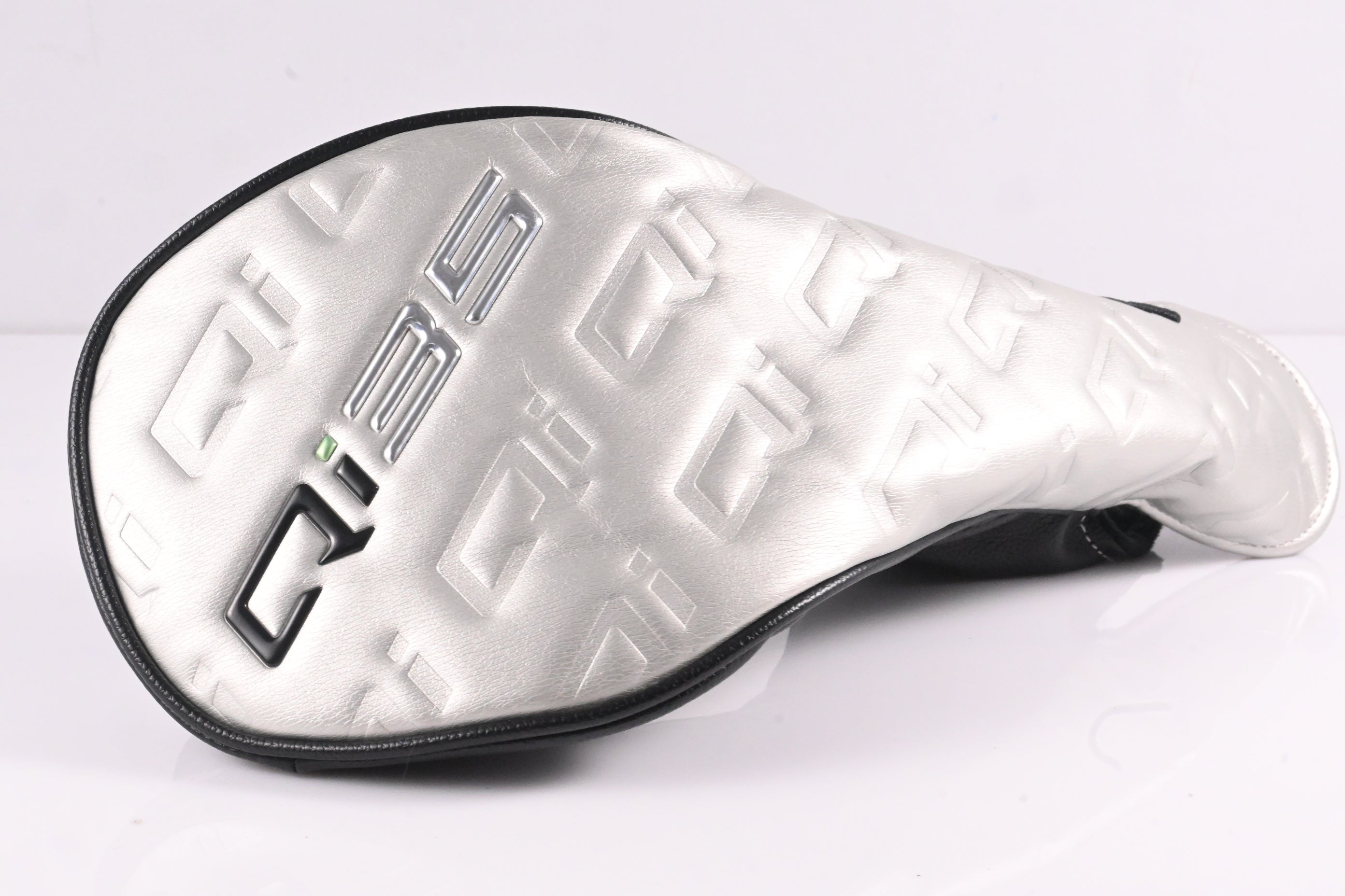 Taylormade Qi35 Driver / 10.5 Degree / X-Flex Diamana T+ 60 Shaft