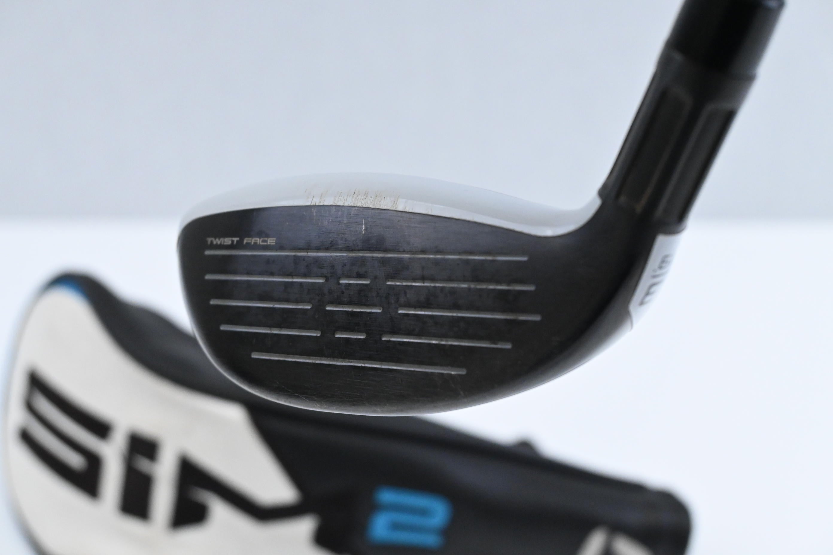 Taylormade SIM2 Max #3 Hybrid / 19 Degree / Regular Flex Fujikura Ventus Blue 6