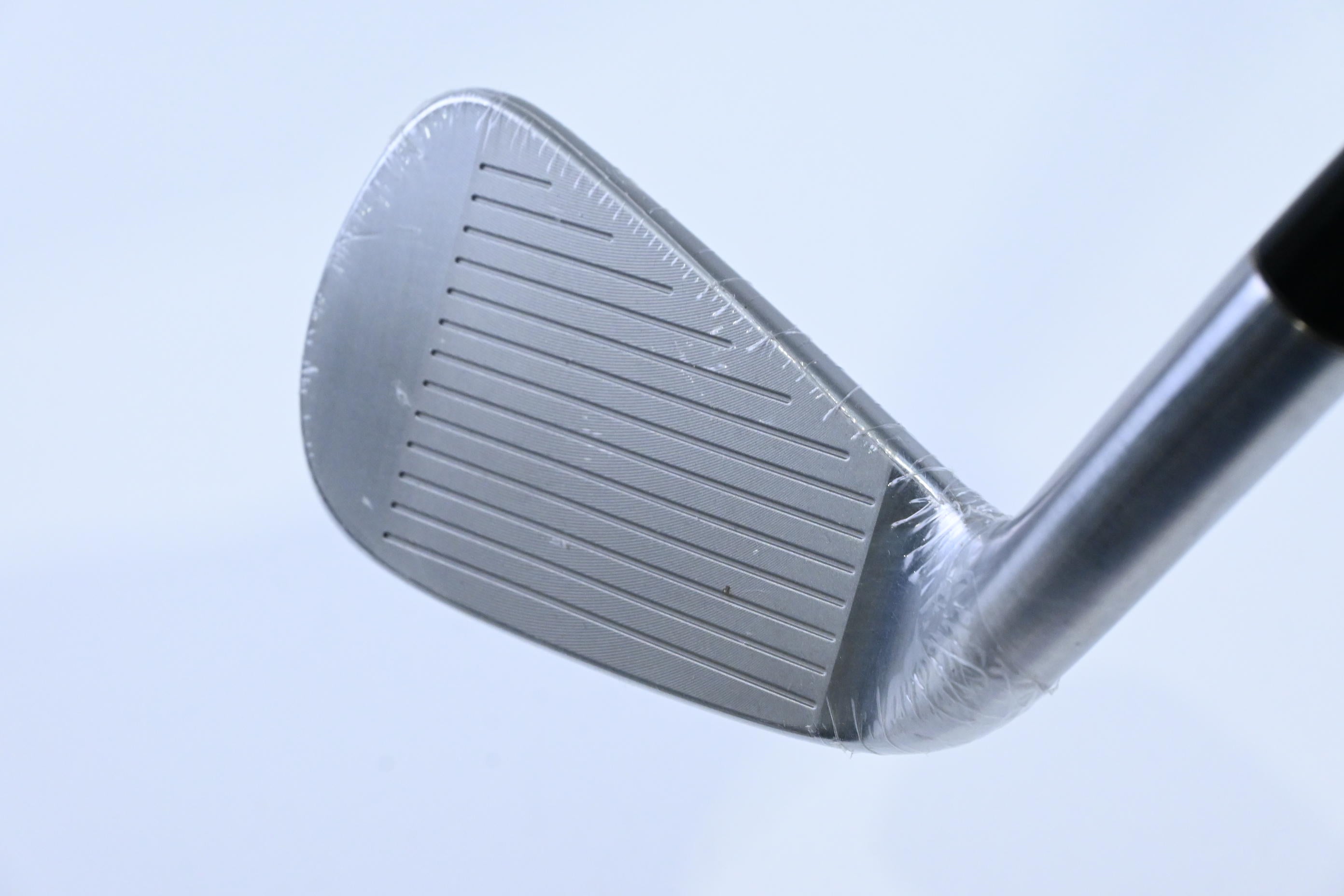 Taylormade P.7CB #4 Iron / 23 Degree / Stiff Flex Dynamic Gold MID 115 S300