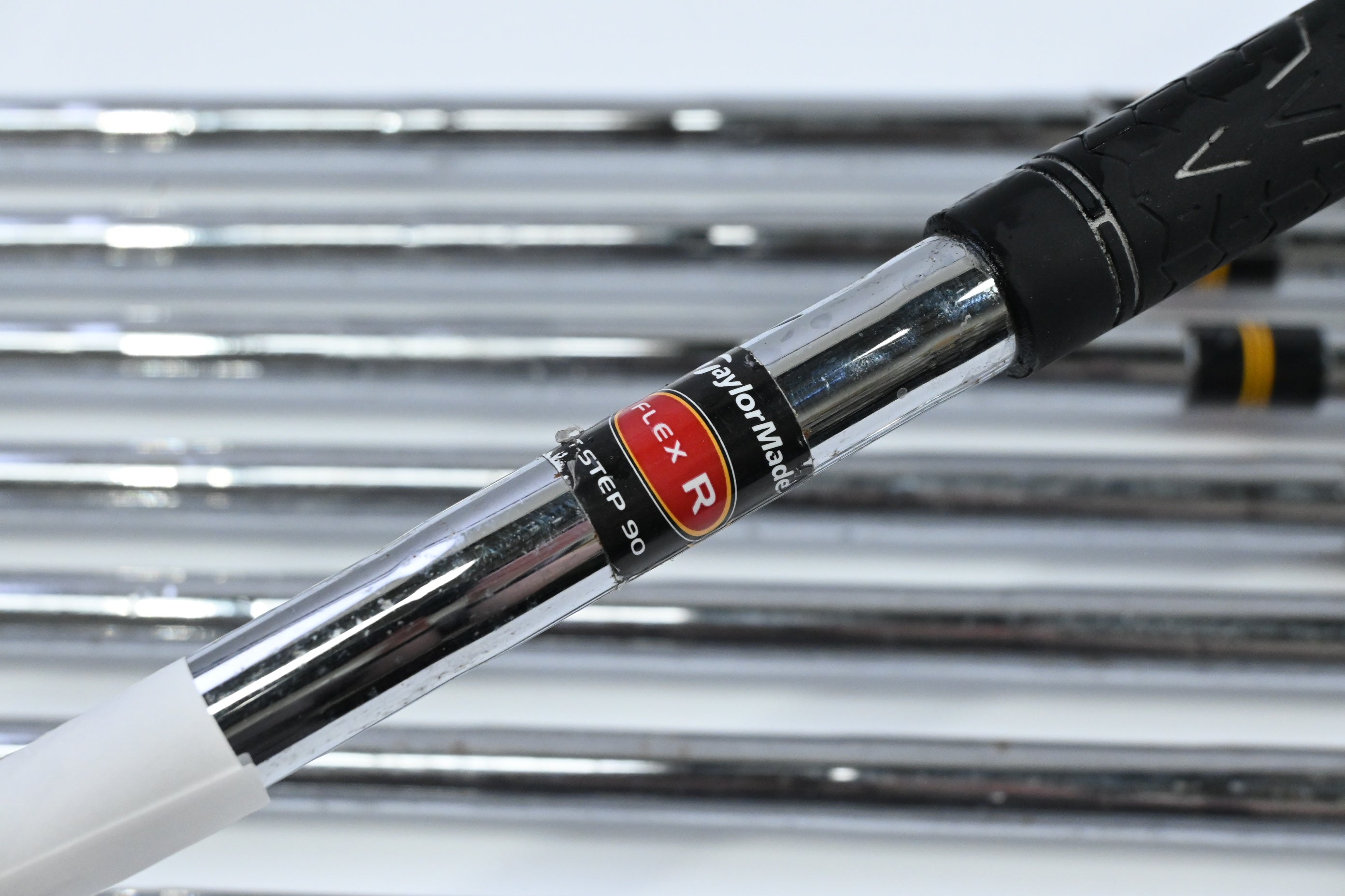 Taylormade R7 Irons / 4-PW+SW / Regular Flex Taylormade T-Step 90 Shafts