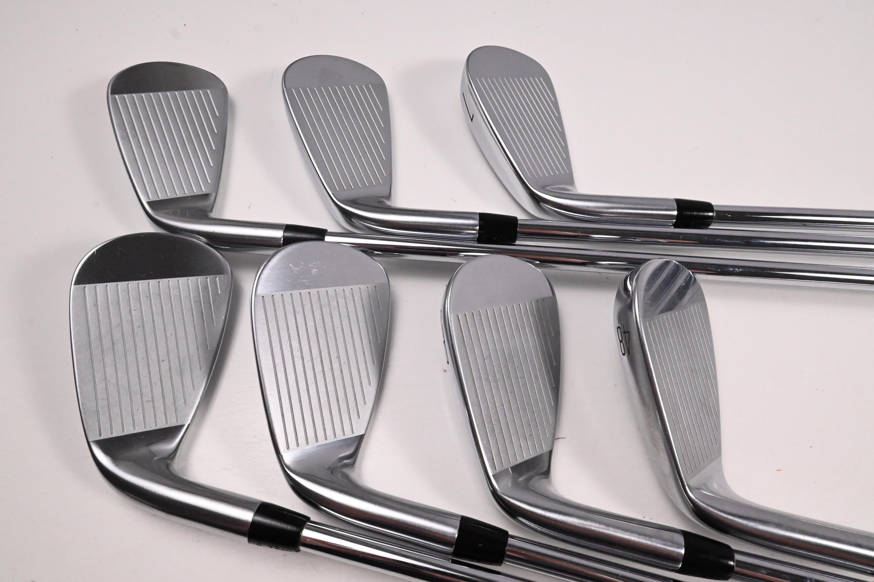 Titleist T350 Irons / 5-PW+48° / Regular Flex AMT Red R300 Shafts