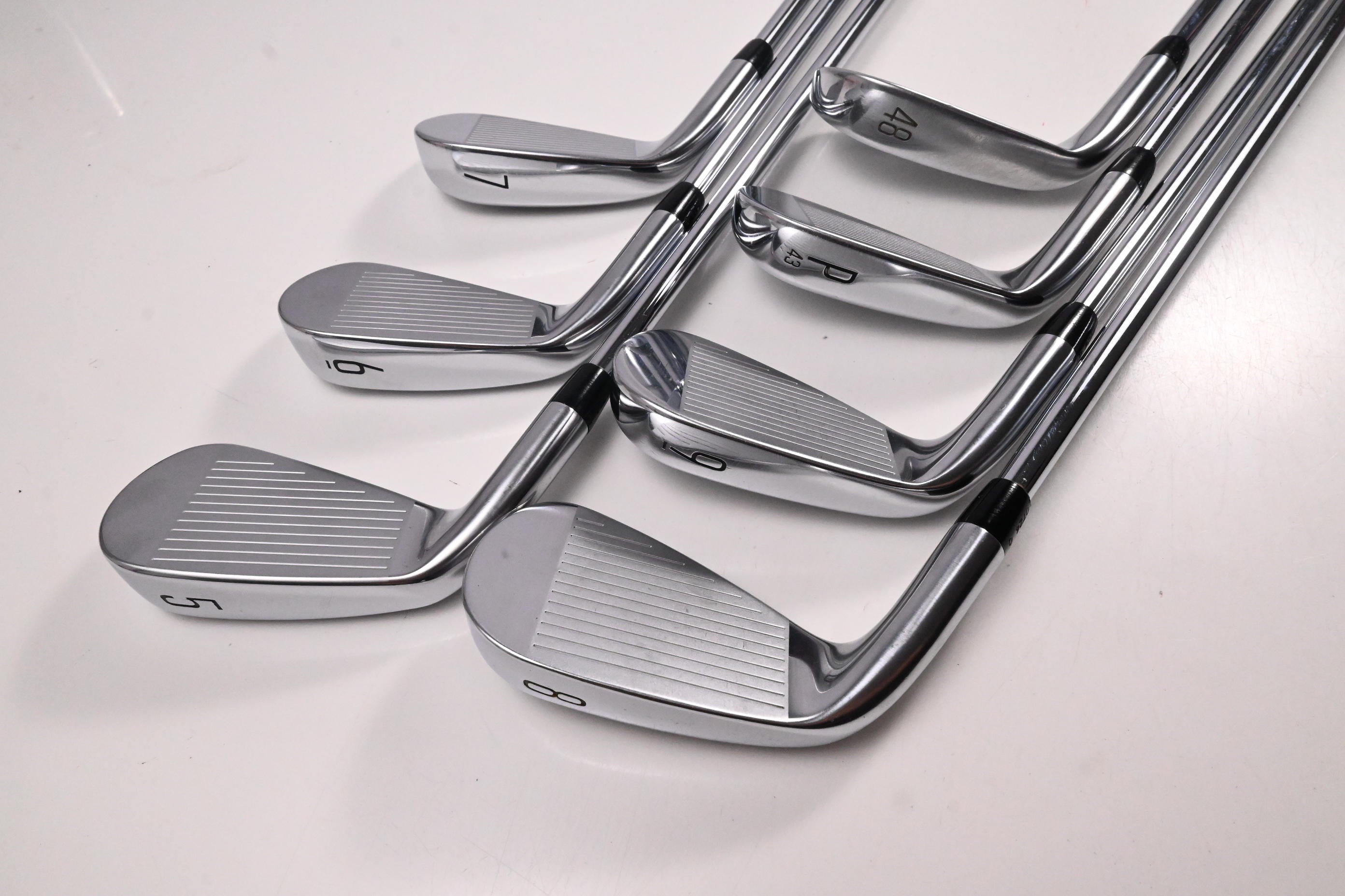 Titleist T350 Irons / 5-PW+48° / Regular Flex AMT Red R300 Shafts