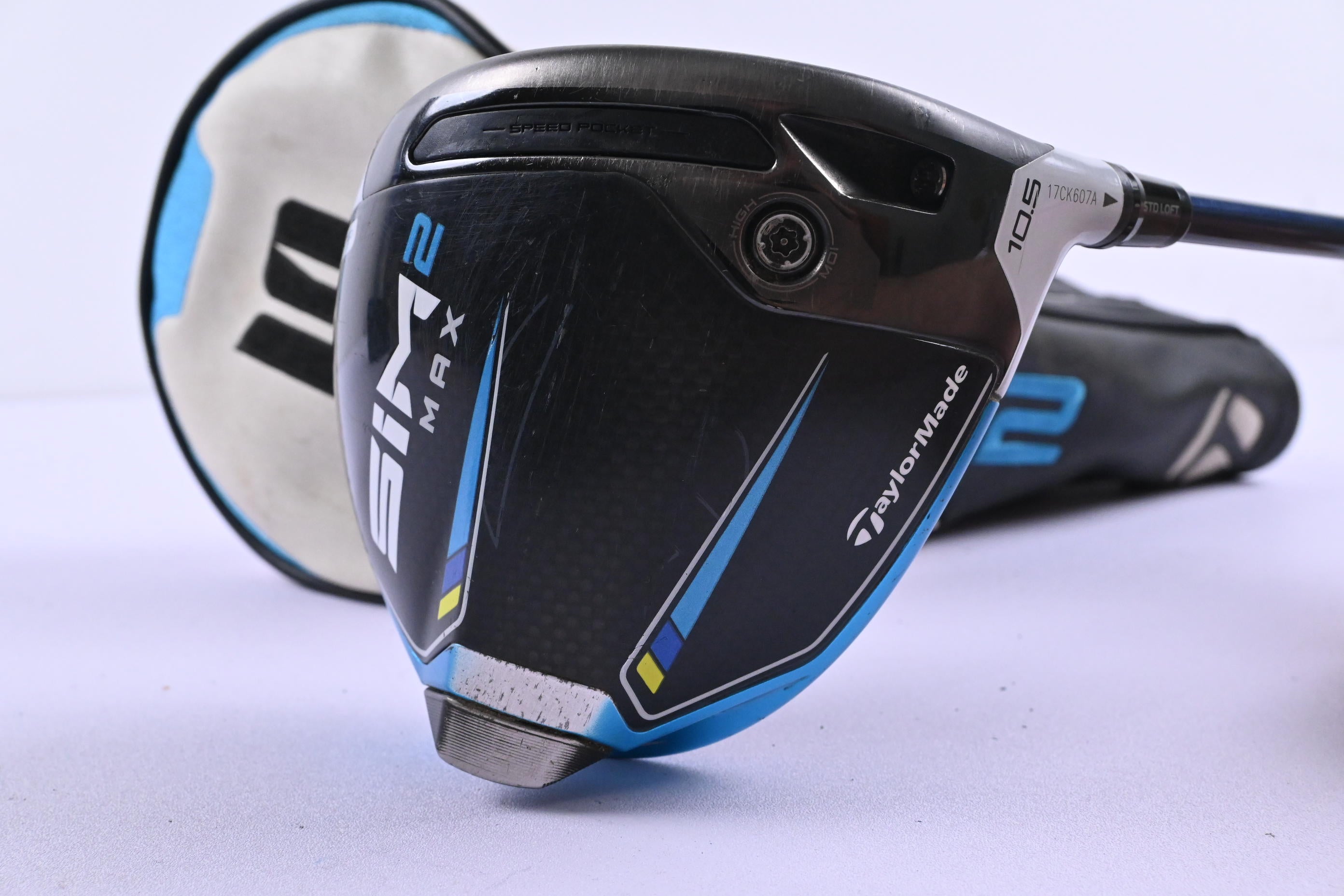 Taylormade SIM 2 Max Driver / 10.5 Degree / Regular Flex Fujikura Ventus Blue 5