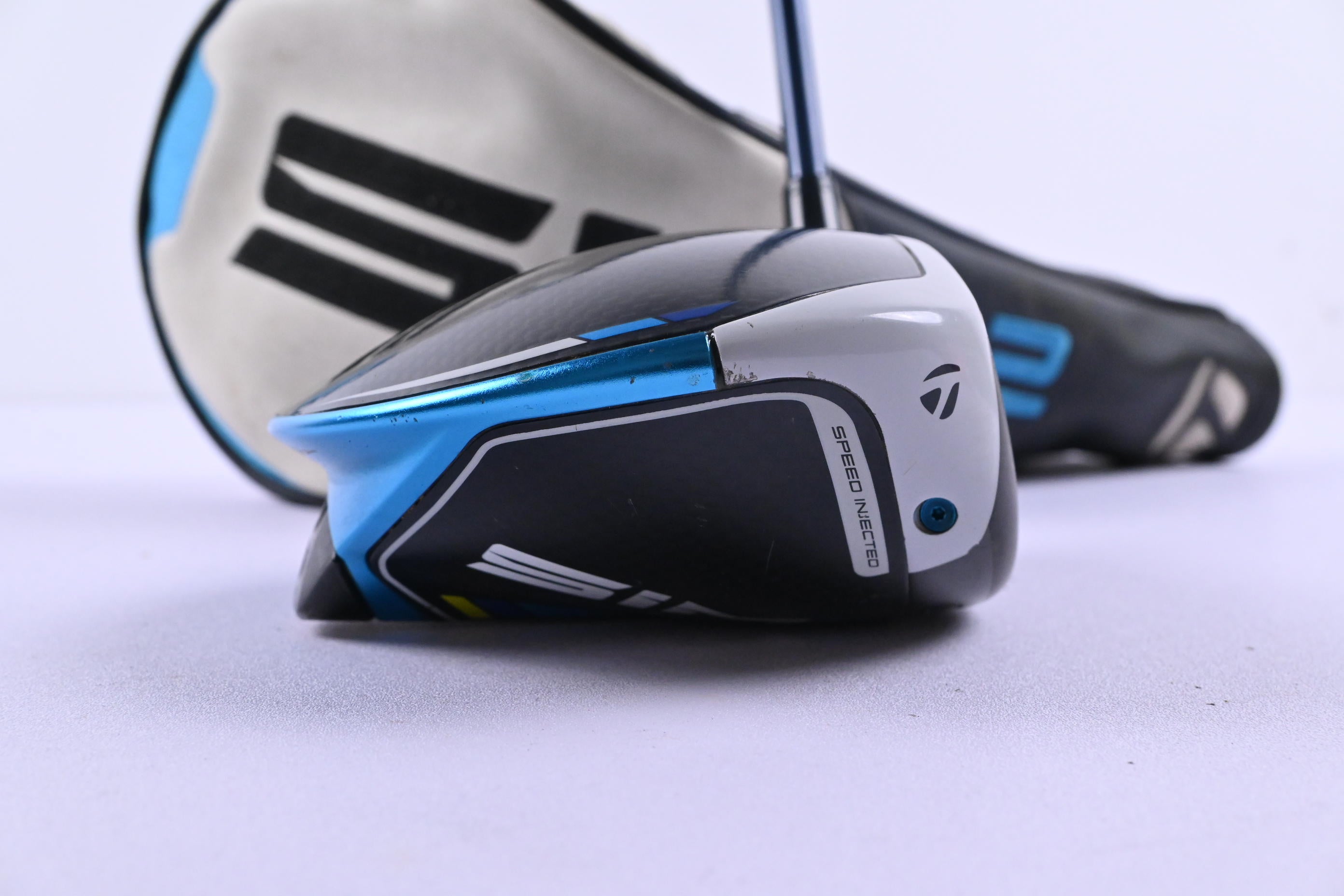 Taylormade SIM 2 Max Driver / 10.5 Degree / Regular Flex Fujikura Ventus Blue 5