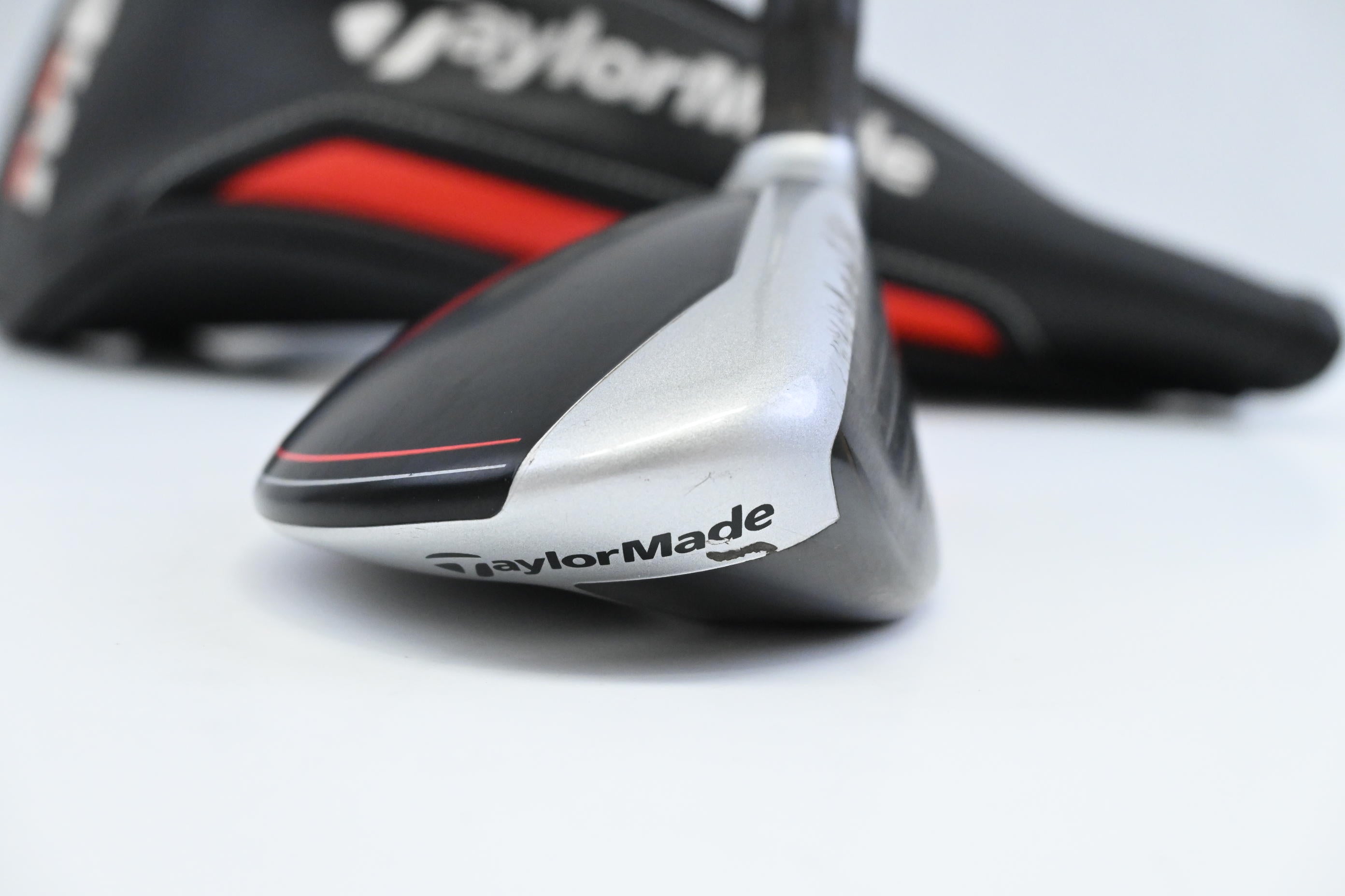 Taylormade M6 #3 Hybrid / 19 Degree / Regular Flex Fujikura Atomos Orange 6