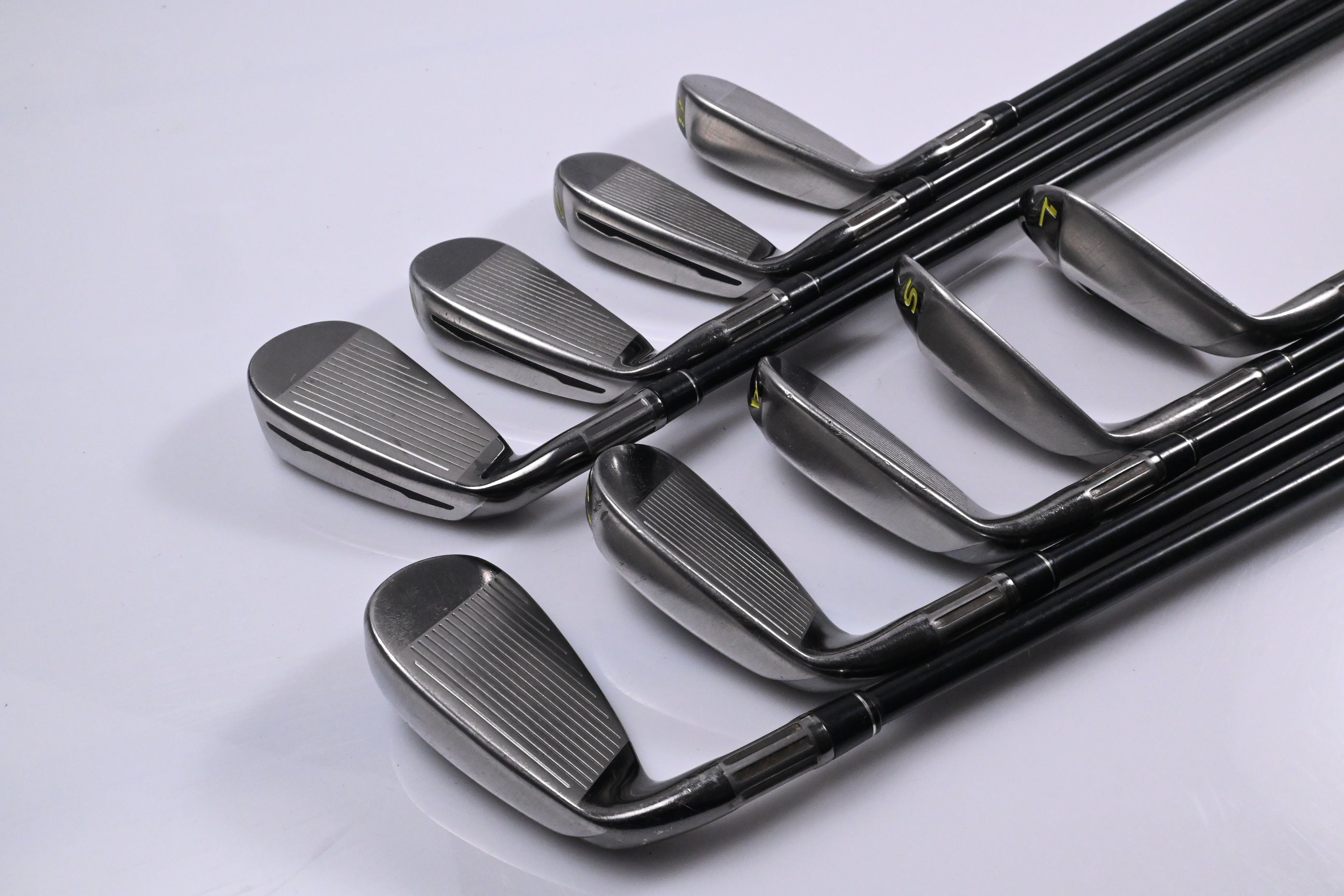 Taylormade M2 2016 Irons / 5-PW+AW+SW+LW / Regular Flex M2 Reax 65 Shafts