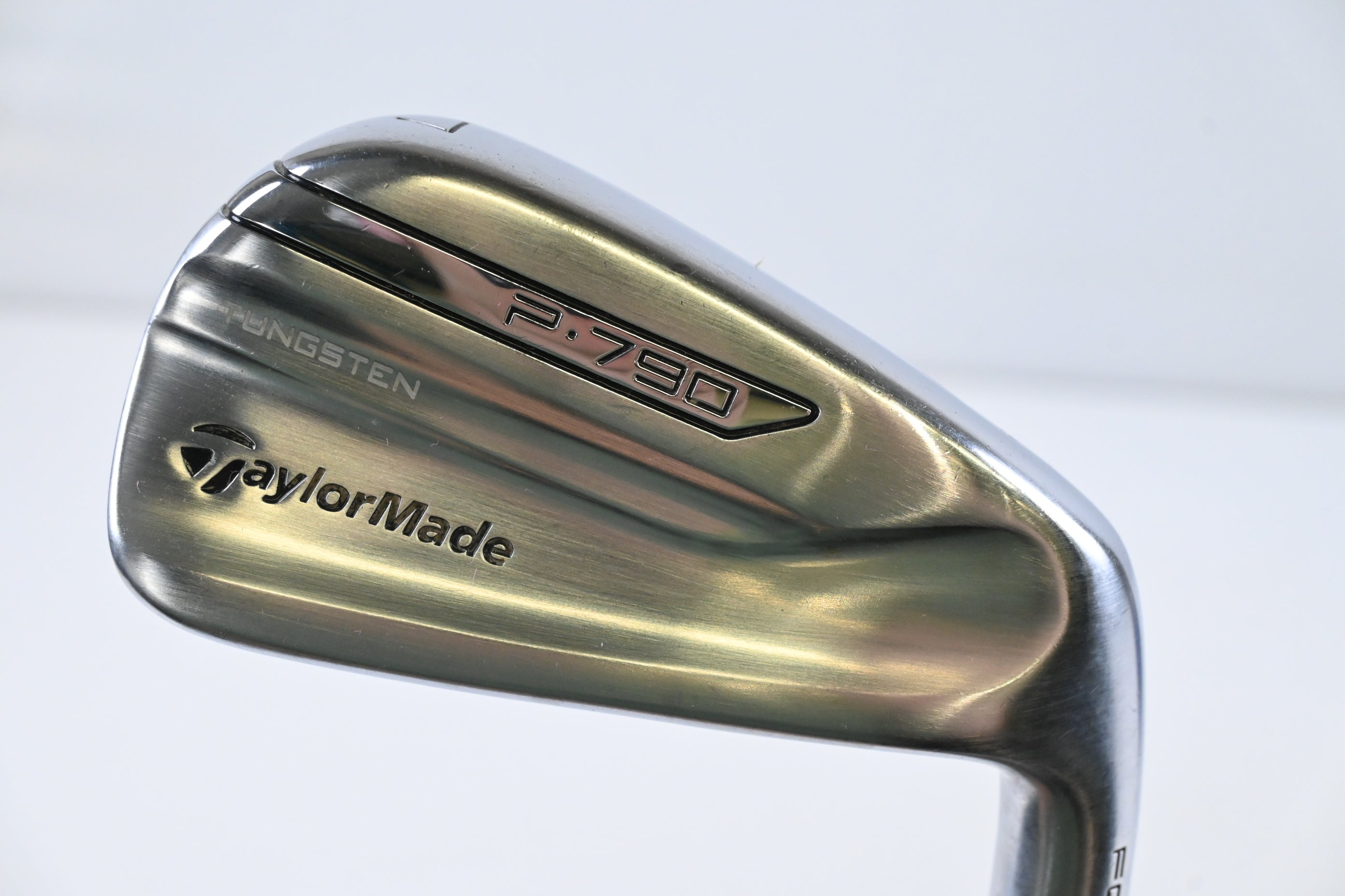 Taylormade P790 2017 #7 Iron / Regular Flex Dynamic Gold 105 R300 Shaft