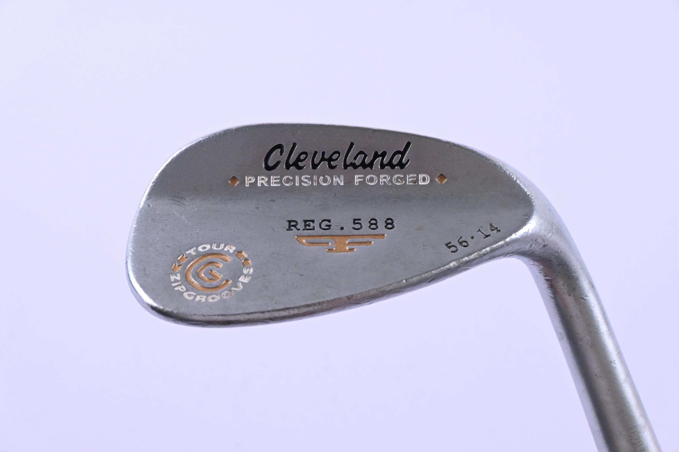 Cleveland 588 Precision Forged Sand Wedge / 56 Degree / Wedge Flex Tour Concept
