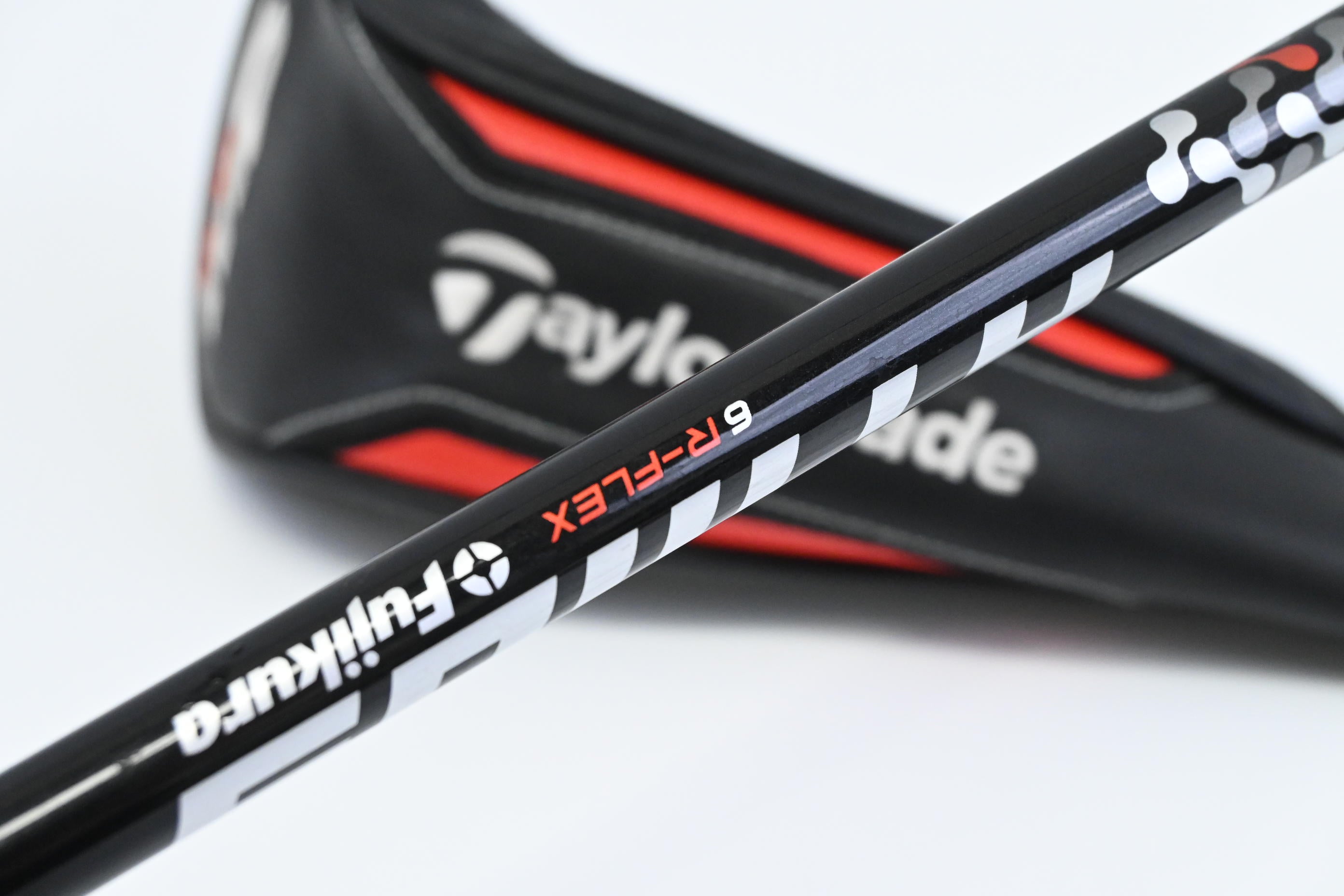 Taylormade M6 #3 Hybrid / 19 Degree / Regular Flex Fujikura Atomos Orange 6