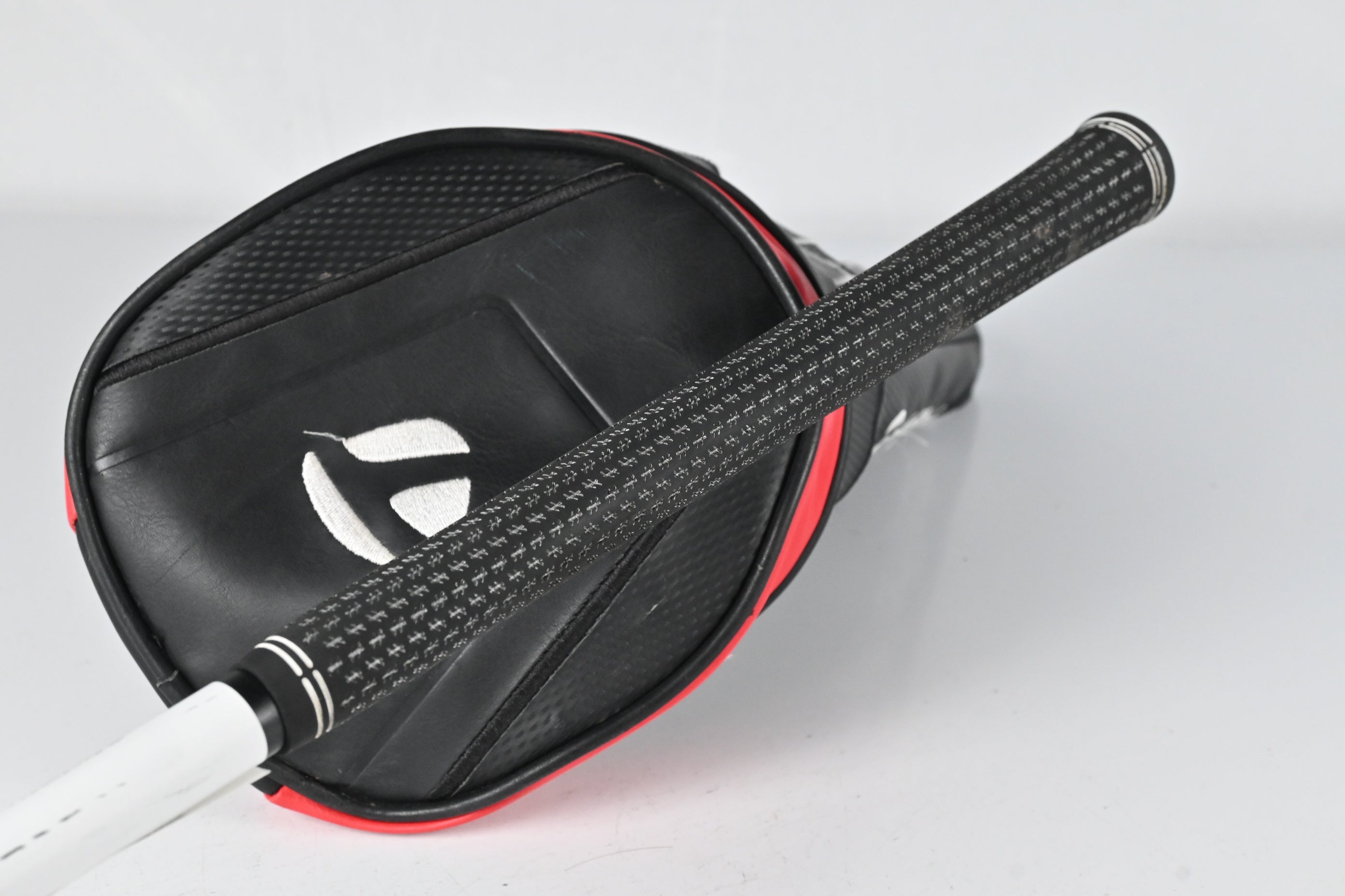 Taylormade Stealth Driver / 10.5 Degree / Stiff Flex HZRDUS Black 60 Shaft