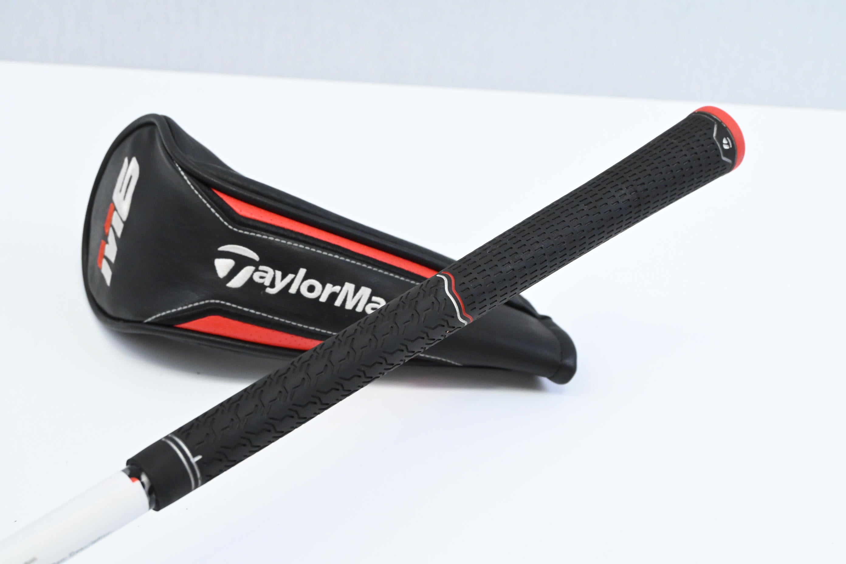 Taylormade M6 #3 Hybrid / 19 Degree / Regular Flex Fujikura Atomos Orange 6