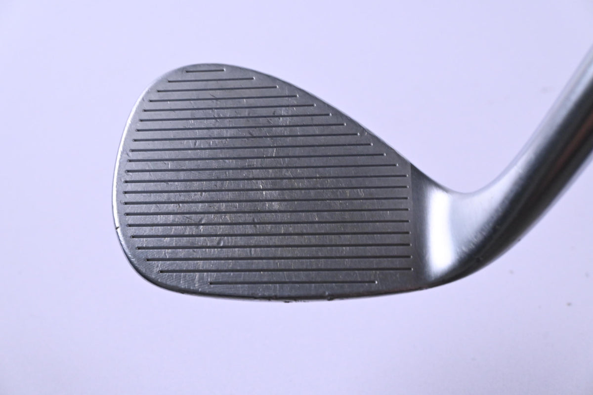 Cleveland RTX Full Face Sand Wedge / 56 Degree / Wedge Flex Dynamic Gold Spinner