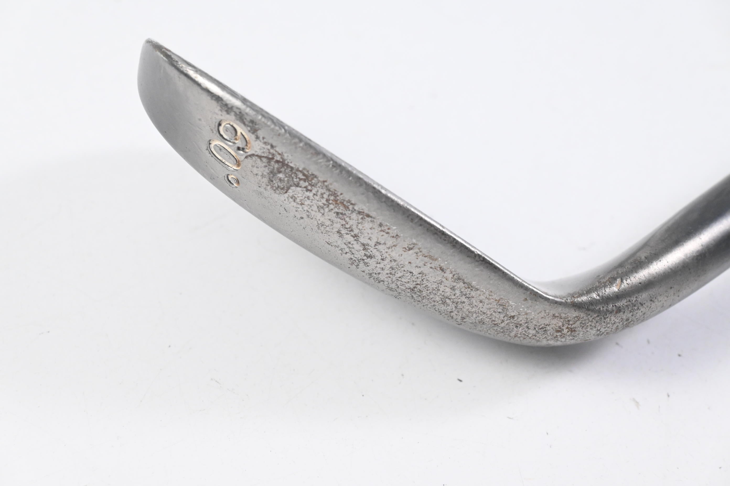 Professional Open Series 690 Lob Wedge / 60 Degree / Wedge Flex Graphite Shaft