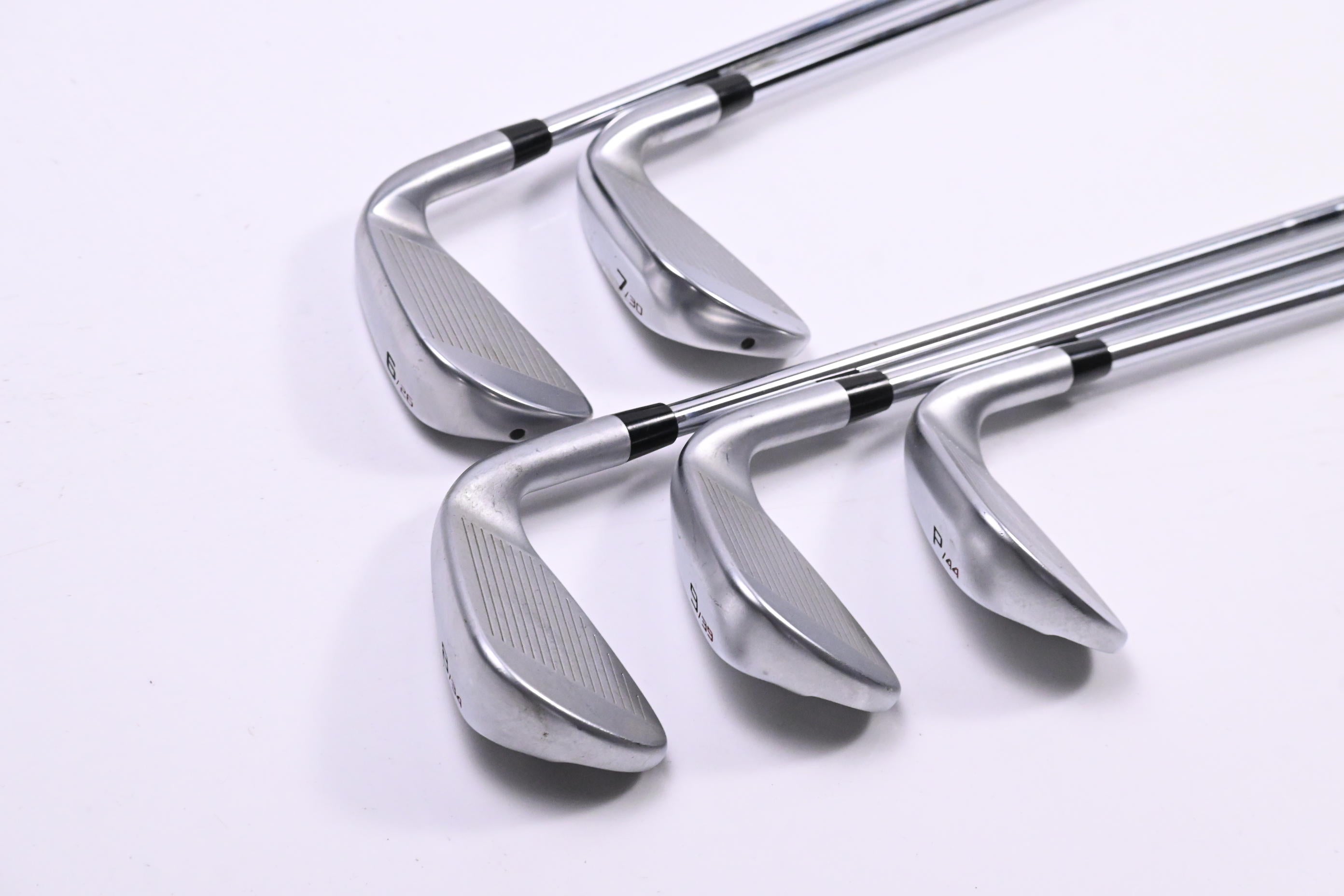 Left Hand Cleveland Launcher UHX Irons / 6-PW / Regular Flex Dynamic Gold DST 98