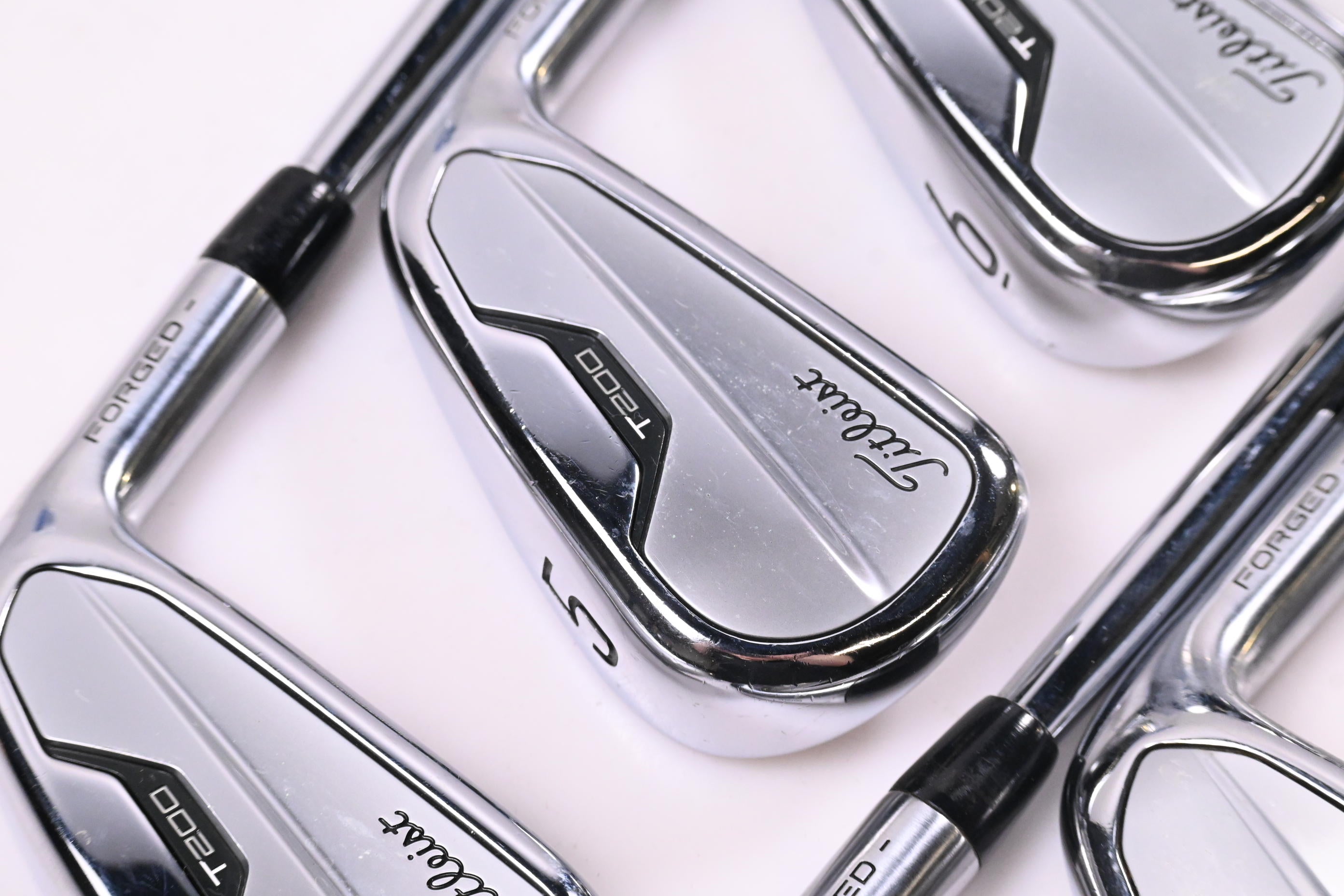 Titleist T200 2021 Irons / 4-PW+48° / Regular Flex Project X Shafts