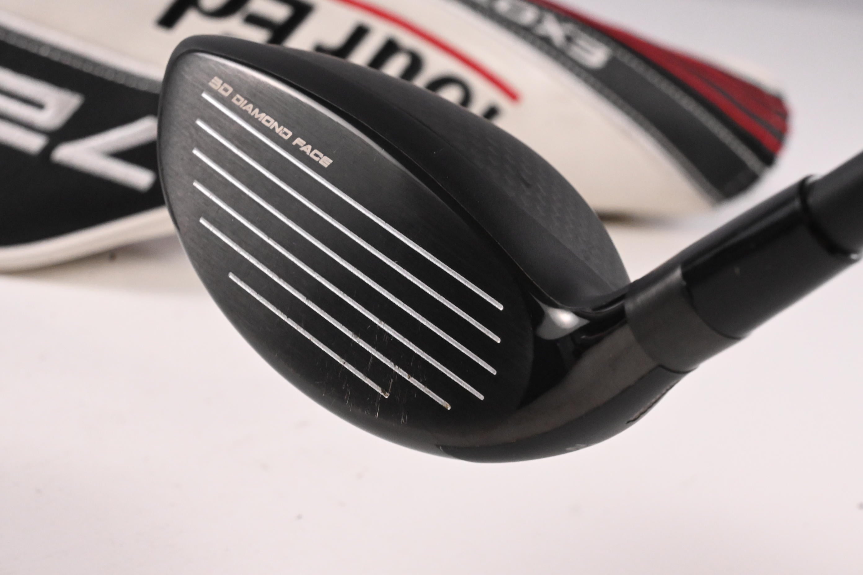 Tour Edge E725 #4 Hybrid / 22 Degree / Regular Flex Cypher Sixty Shaft
