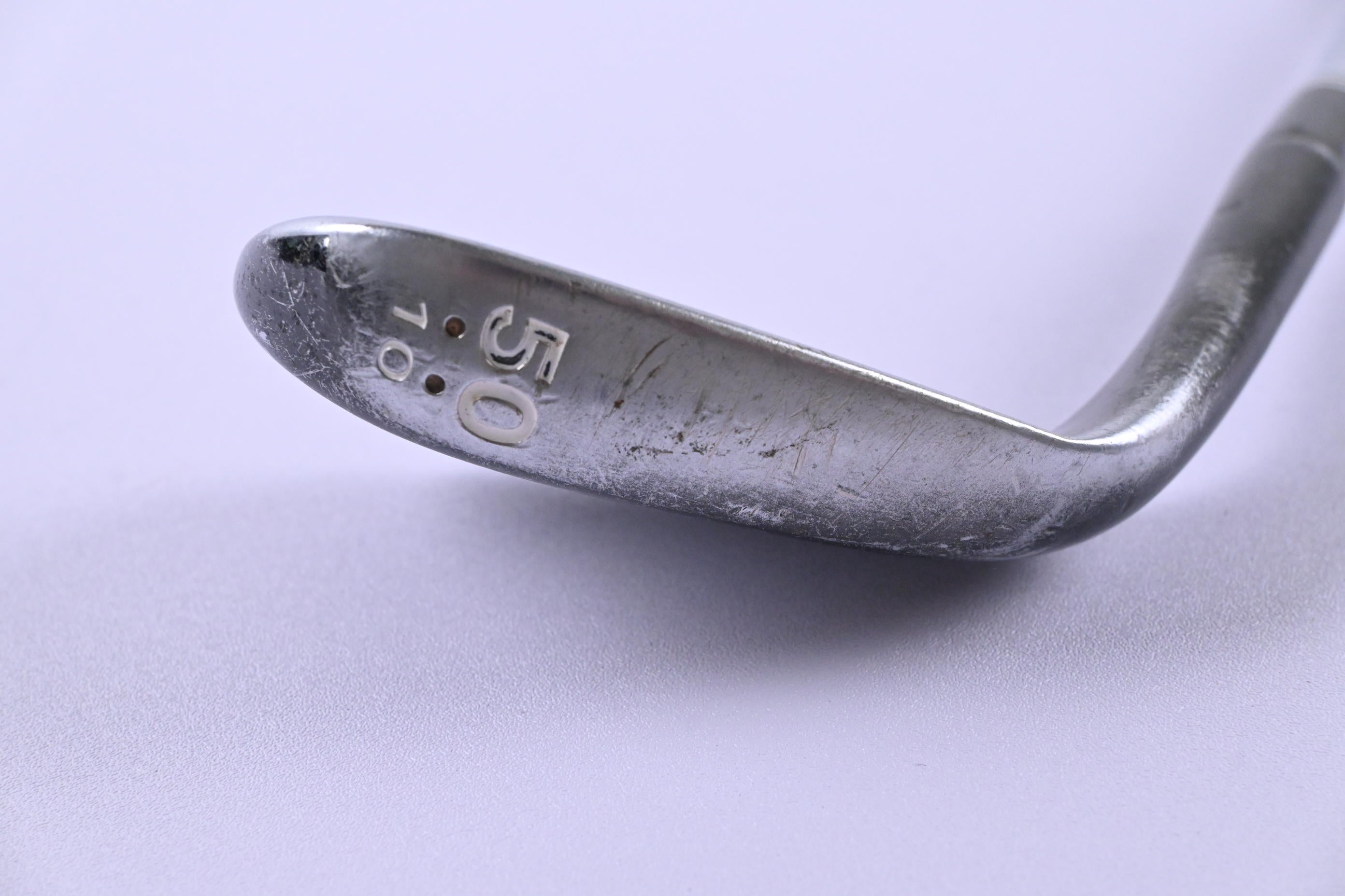 Cleveland 588 RTX Gap Wedge / 50 Degree / Wedge Flex Dynamic Gold Shaft