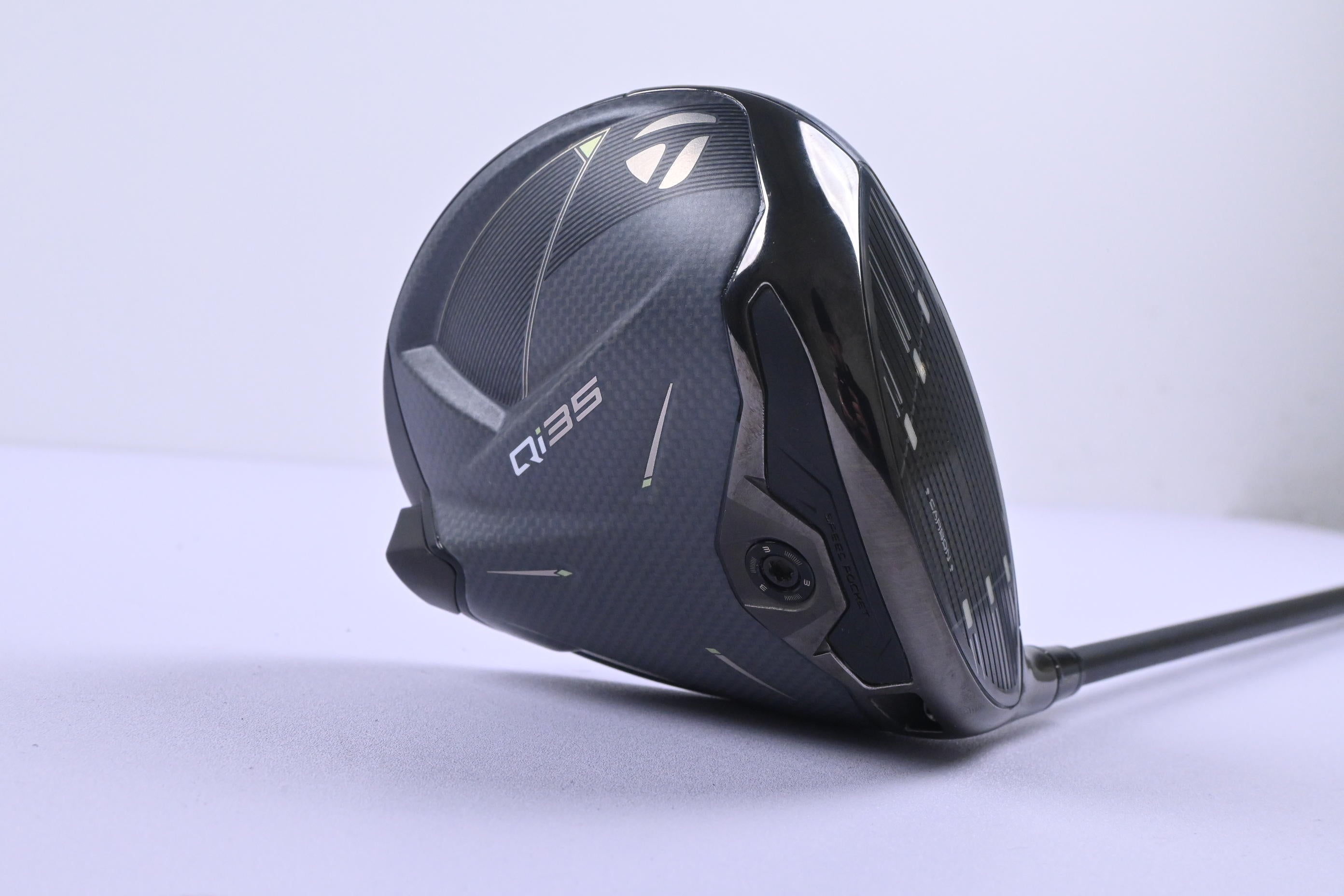 Taylormade Qi35 Driver / 10.5 Degree / Regular Flex Project X Cypher 2.0 50