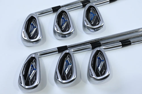 Mizuno JPX 825 Irons / 5-PW / Regular Flex Dynalite Gold XP R300 Shafts