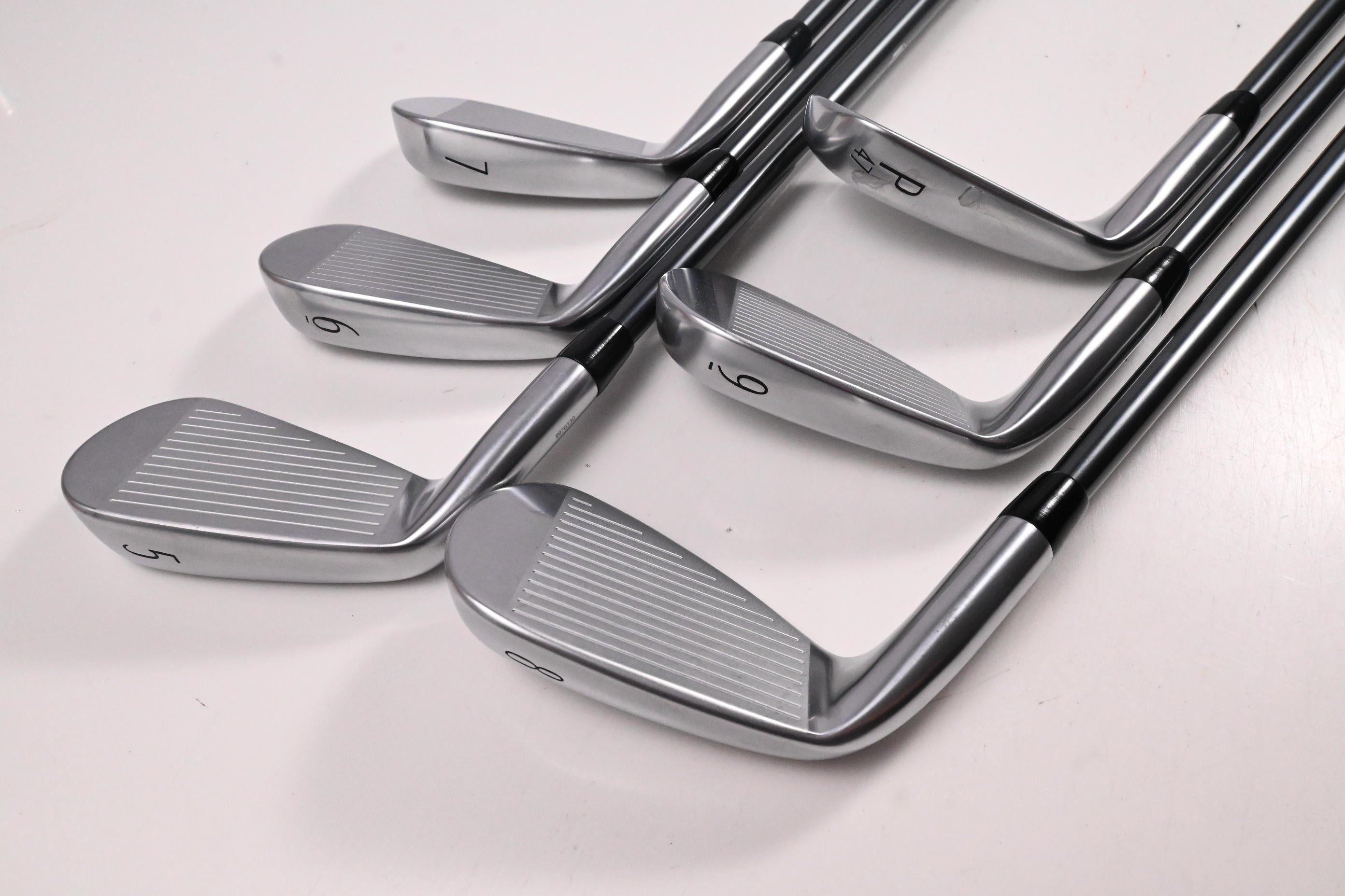 Titleist T250* 2025 Irons / 5-PW / Regular Flex MMT Speedmesh 85 Shafts